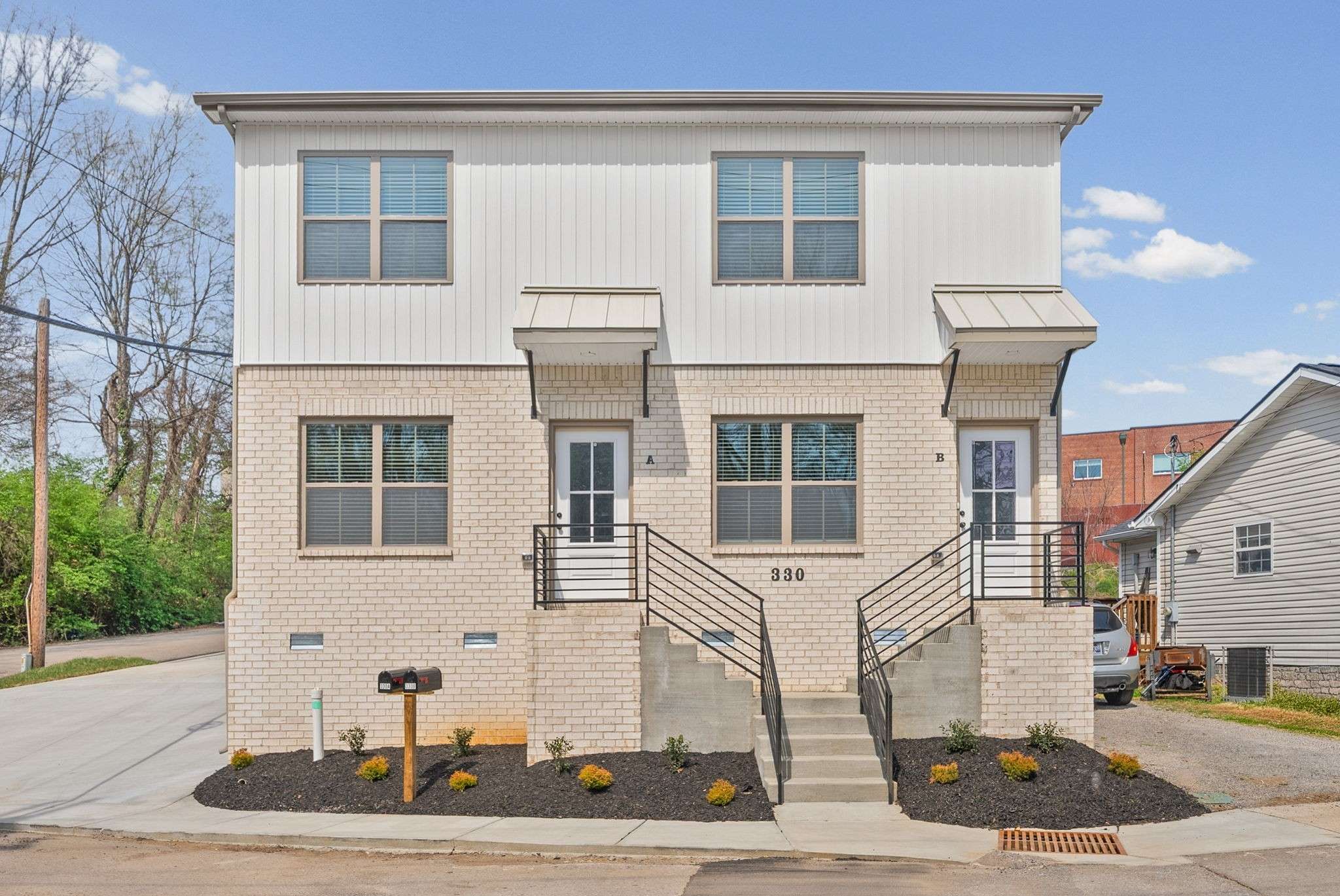 330 S 7th Street #B, Clarksville, TN 37040