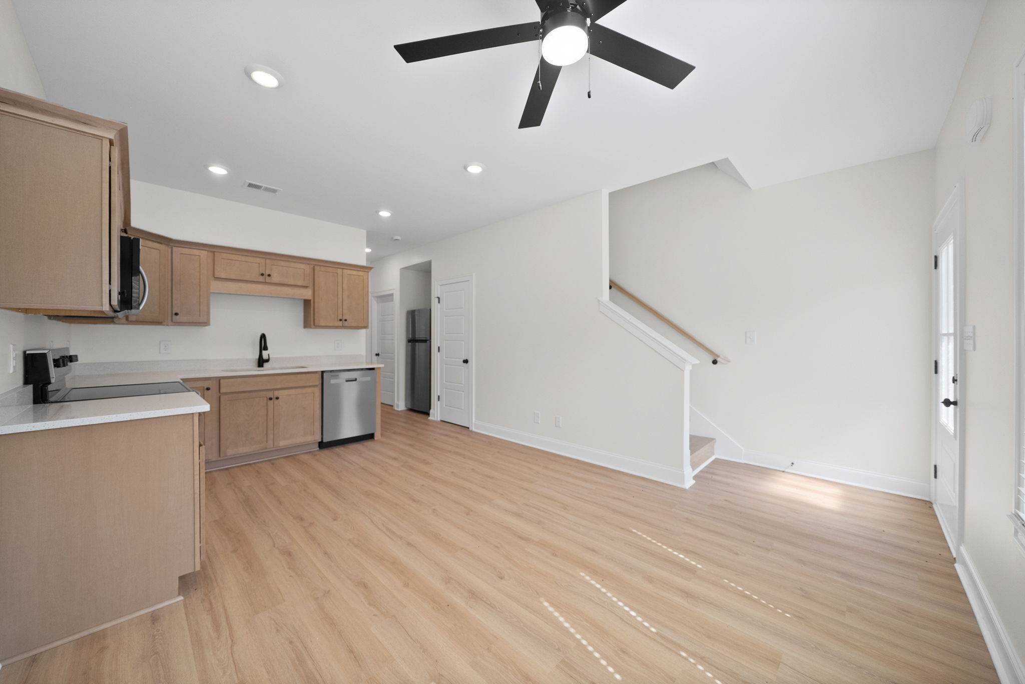 320 S 7th St #B, Clarksville, TN 37040