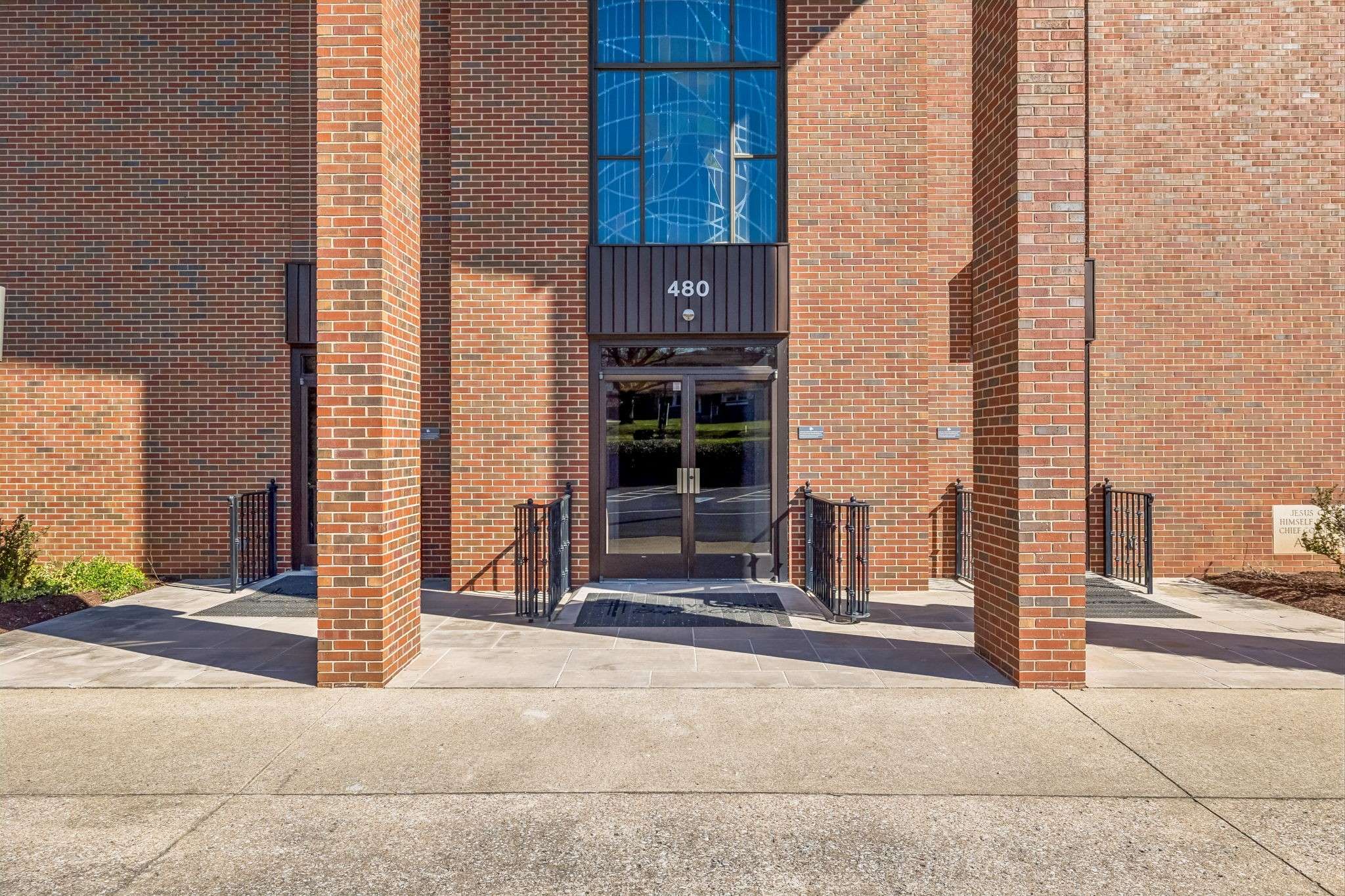 480 Hogan Rd, Nashville, TN 37220