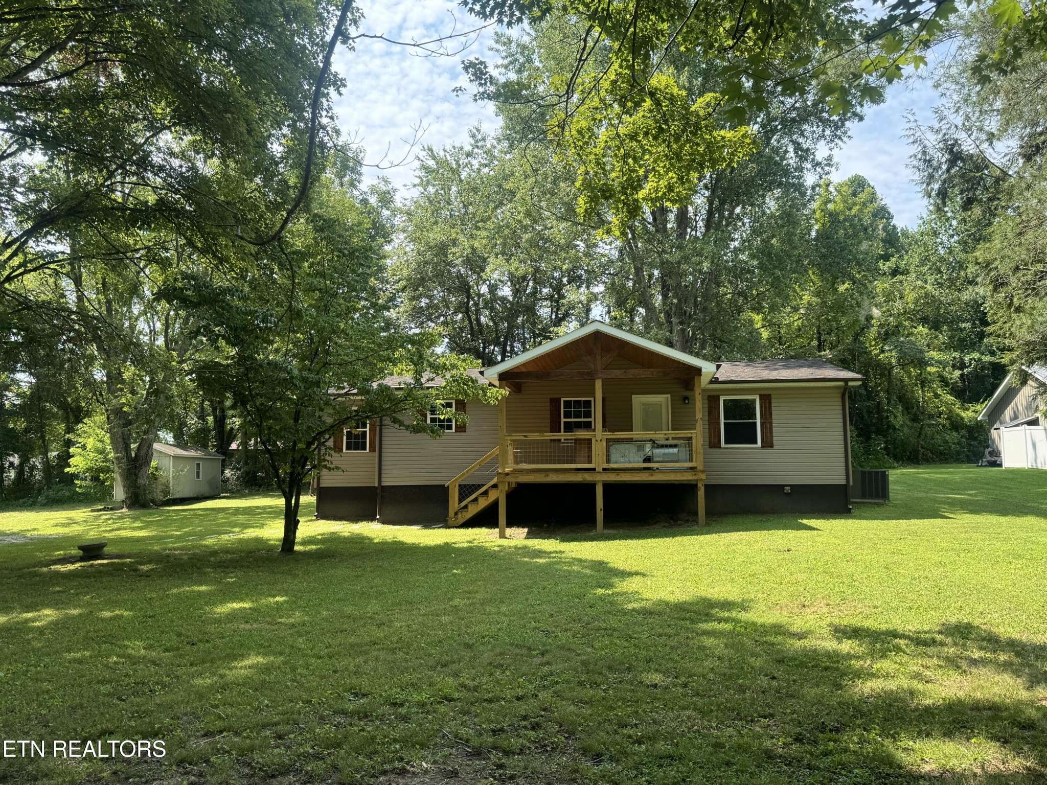 2506 Rugby Pike, Jamestown, TN 38556