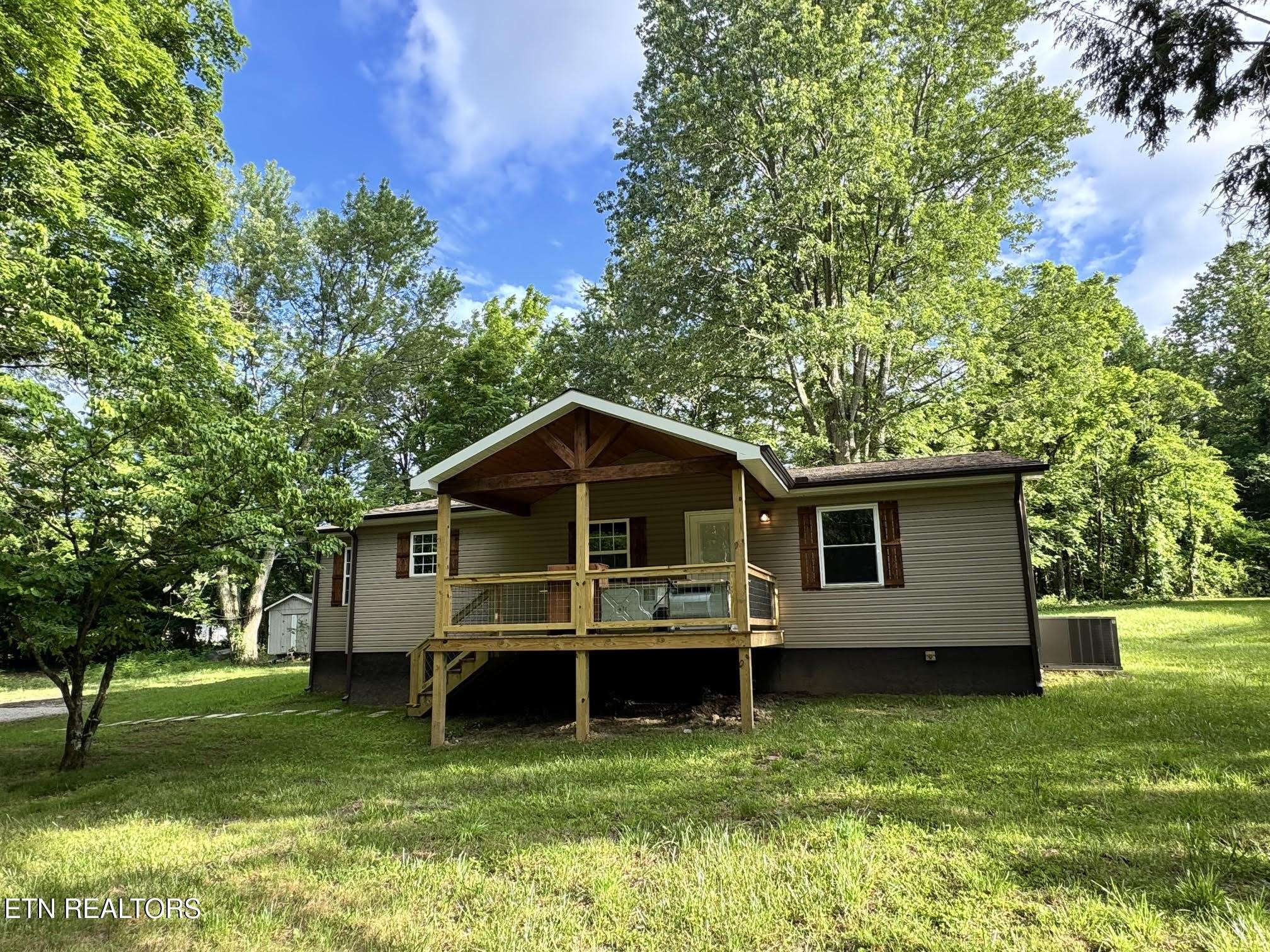 2506 Rugby Pike, Jamestown, TN 38556