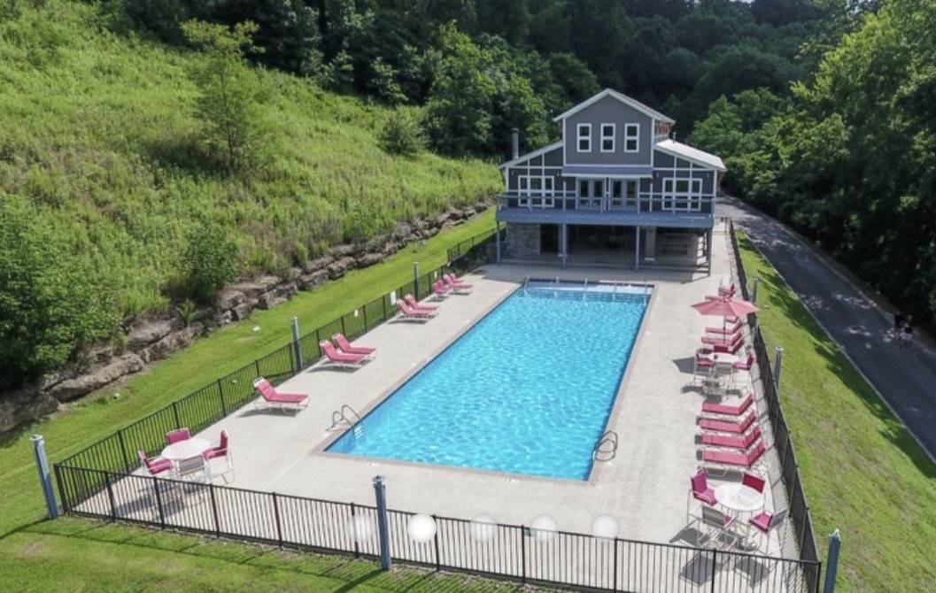323 Seaton Dr, Smithville, TN 37166