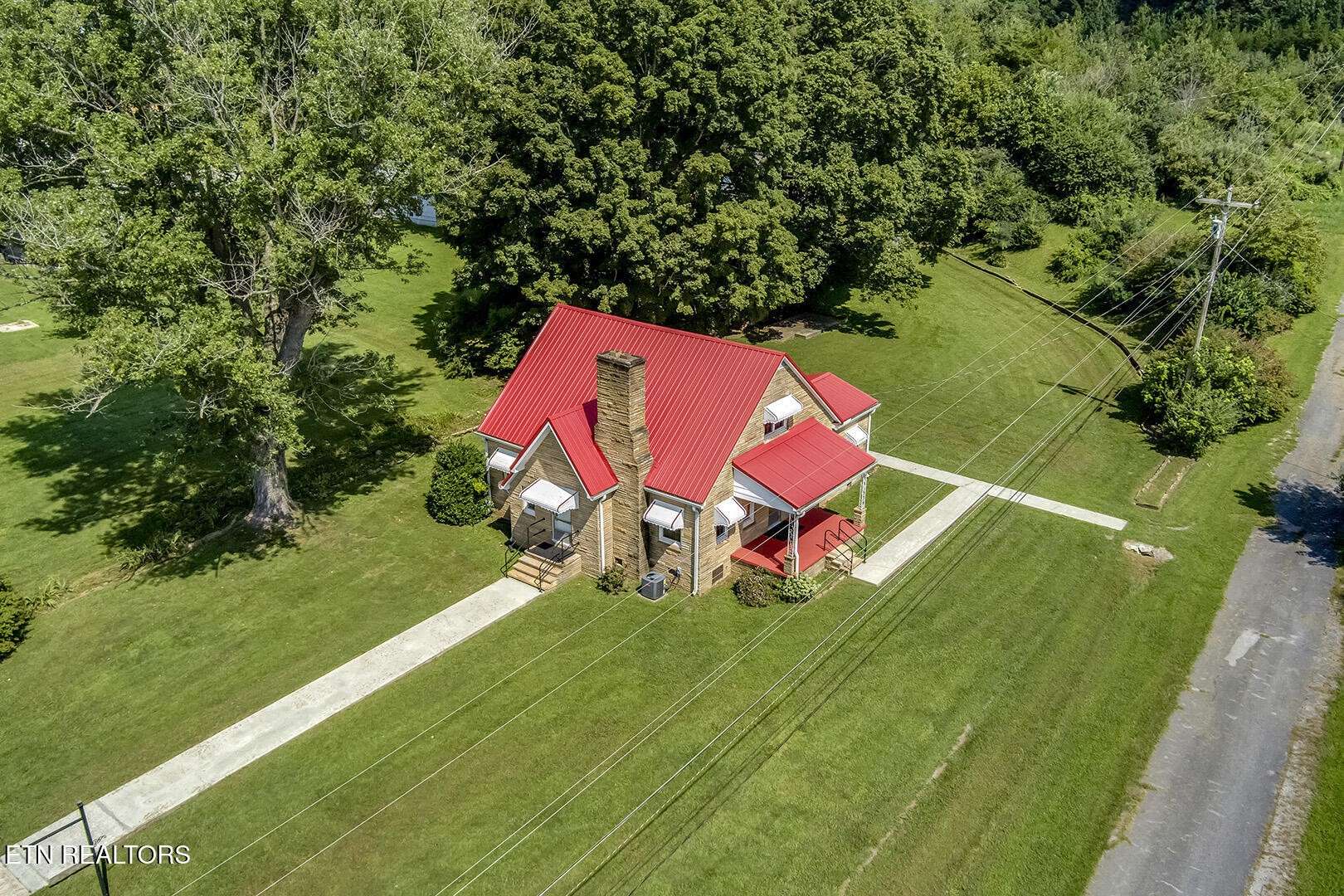 522 Court St, Wartburg, TN 37887