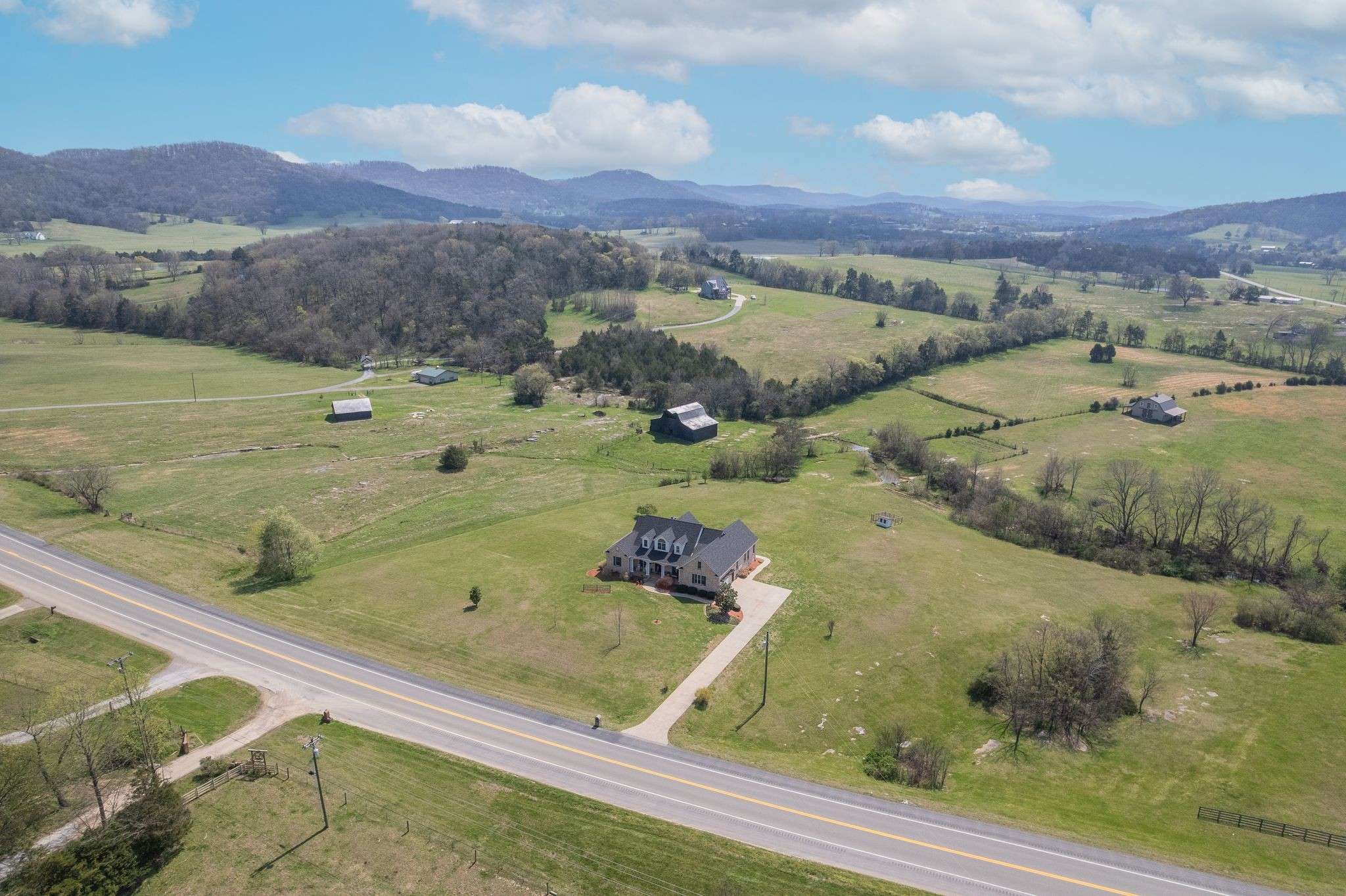 12328 Lascassas Pike, Milton, TN 37118