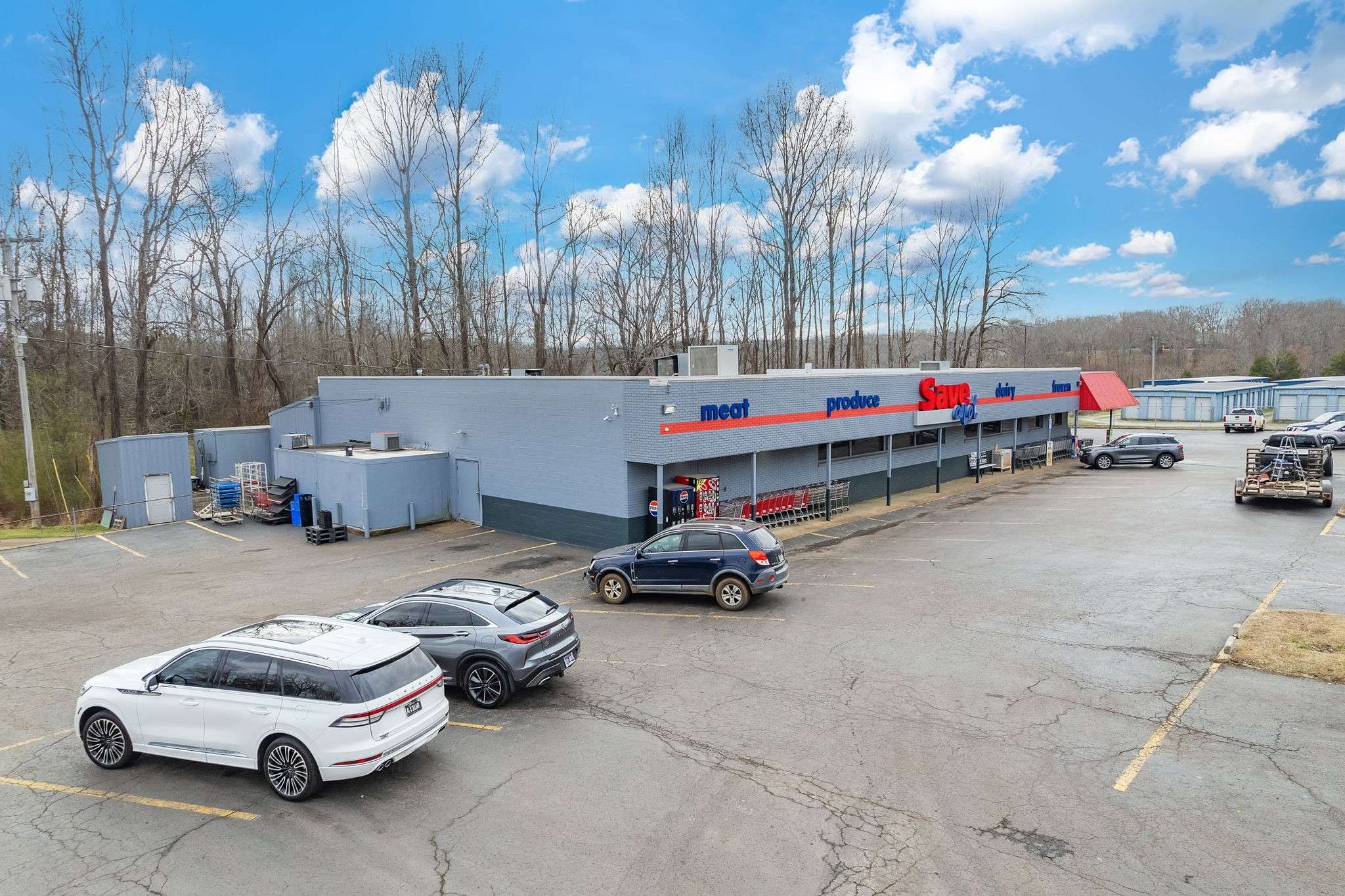 1182 E Main St, Parsons, TN 38363