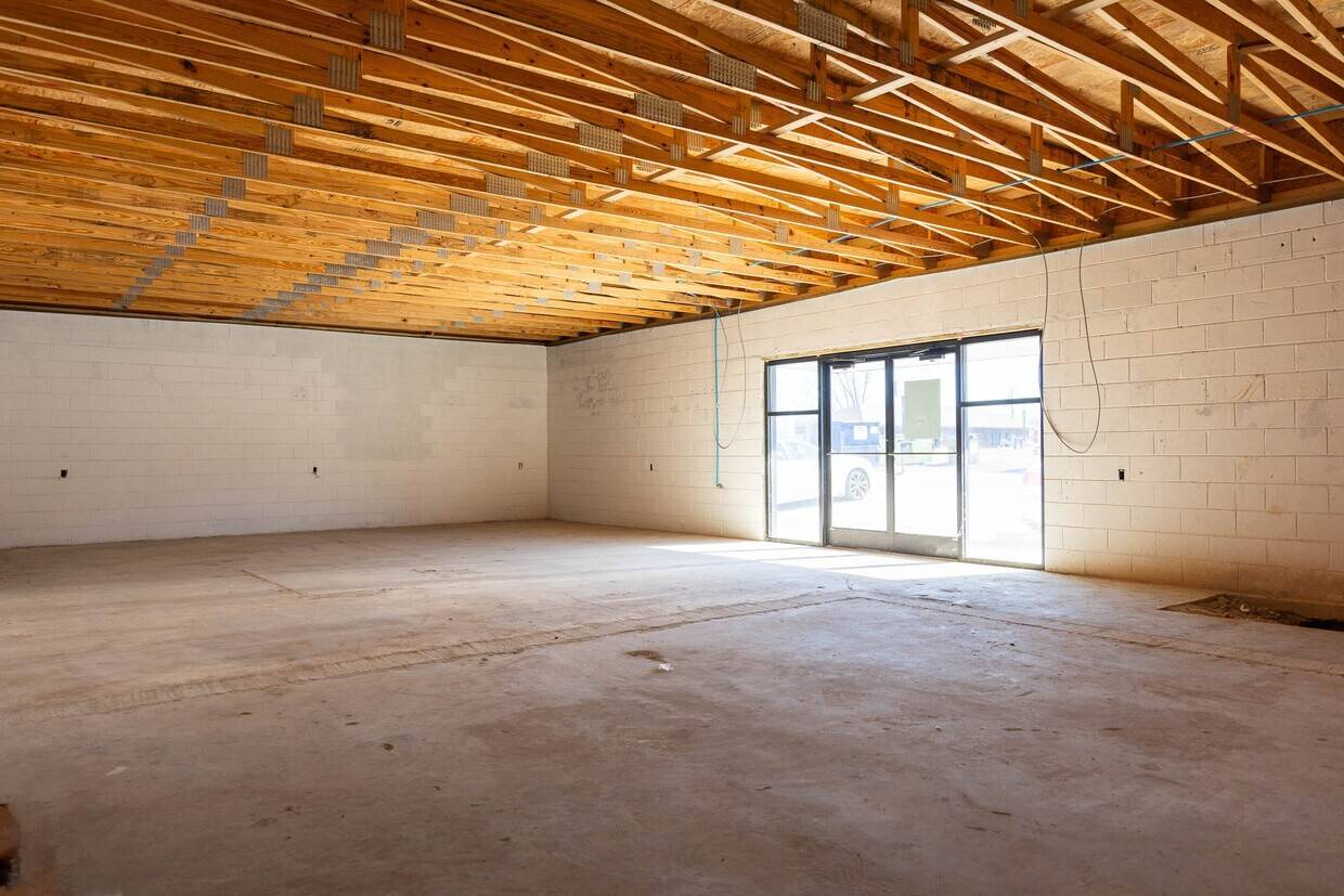 2805 Fort Campbell Blvd, Clarksville, TN 37042