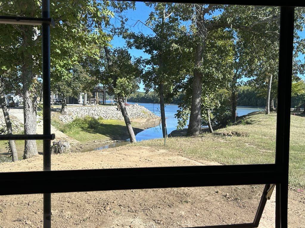 942 Lexi Ln, Clifton, TN 38425