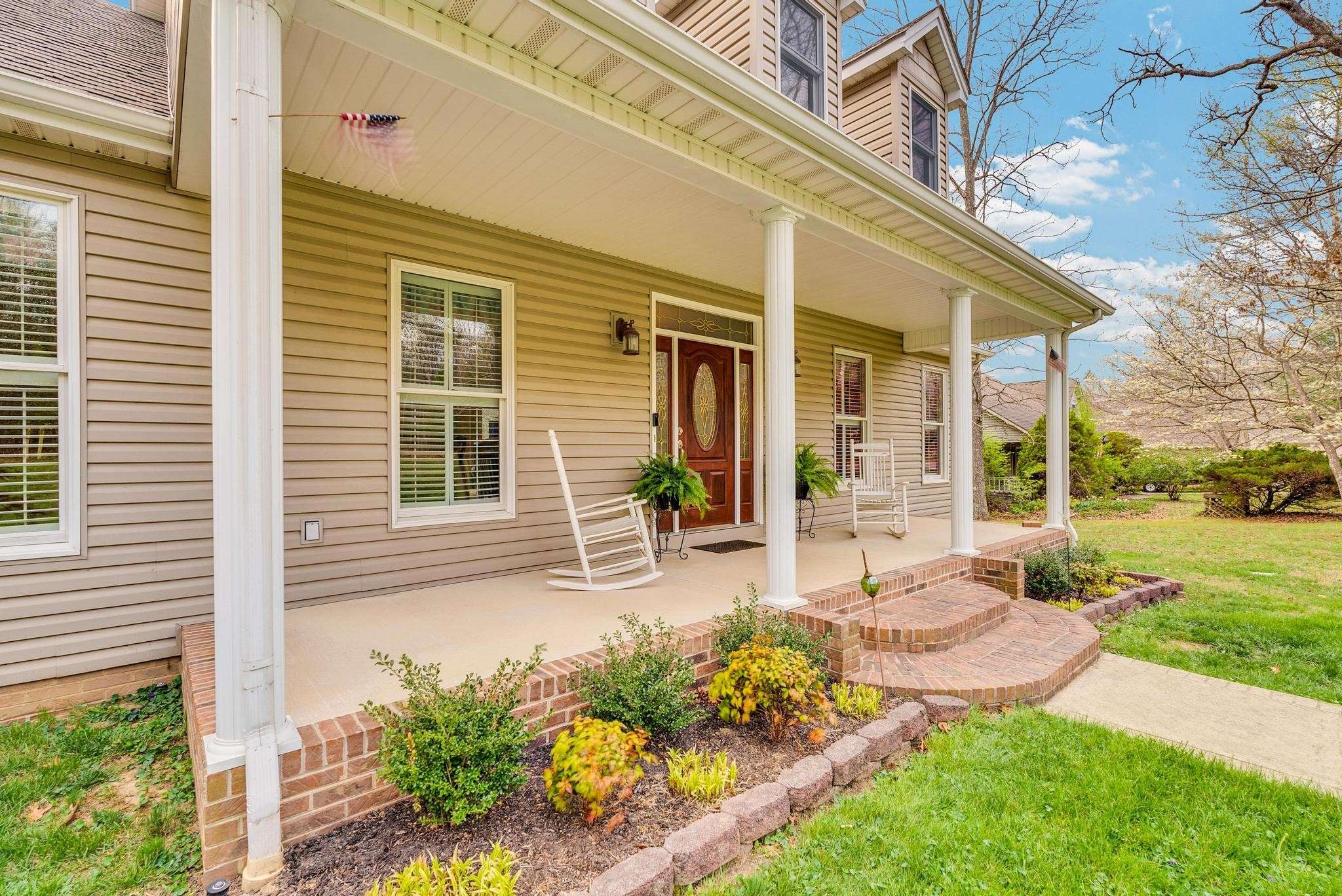 9019 Cherokee Trl, Crossville, TN 38572