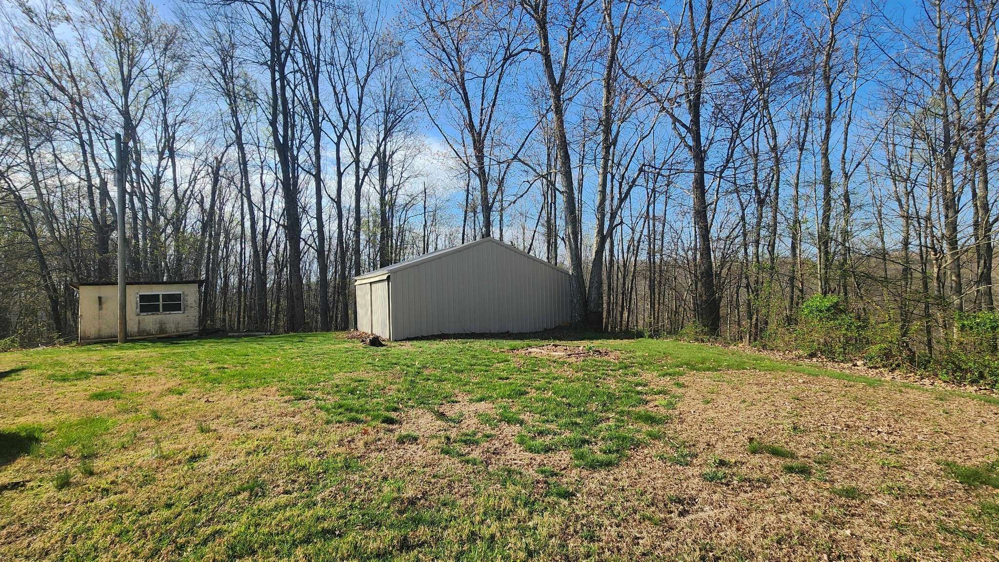 214 Dont Care Ln, Celina, TN 38551