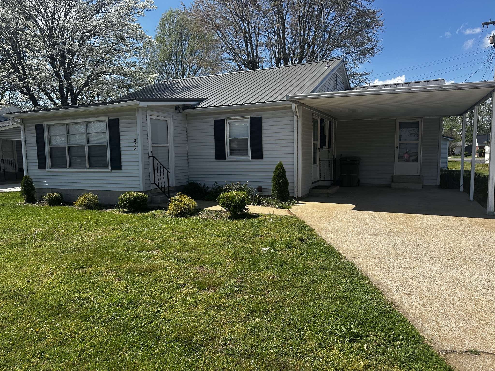 813 N Military Ave, Lawrenceburg, TN 38464