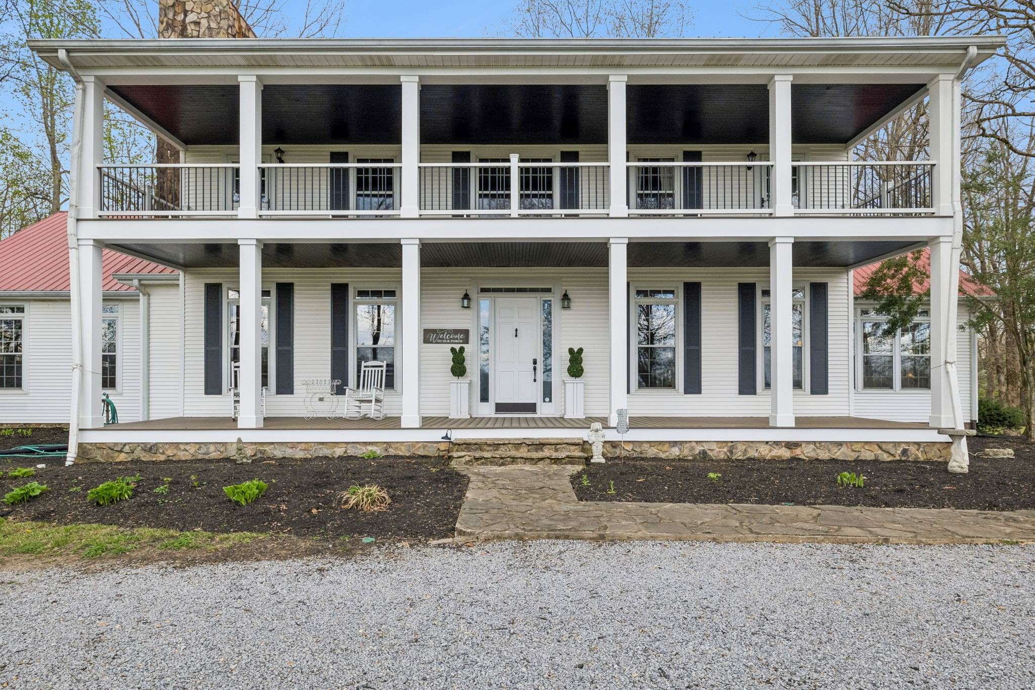 901 Town Branch Rd, Charlotte, TN 37036
