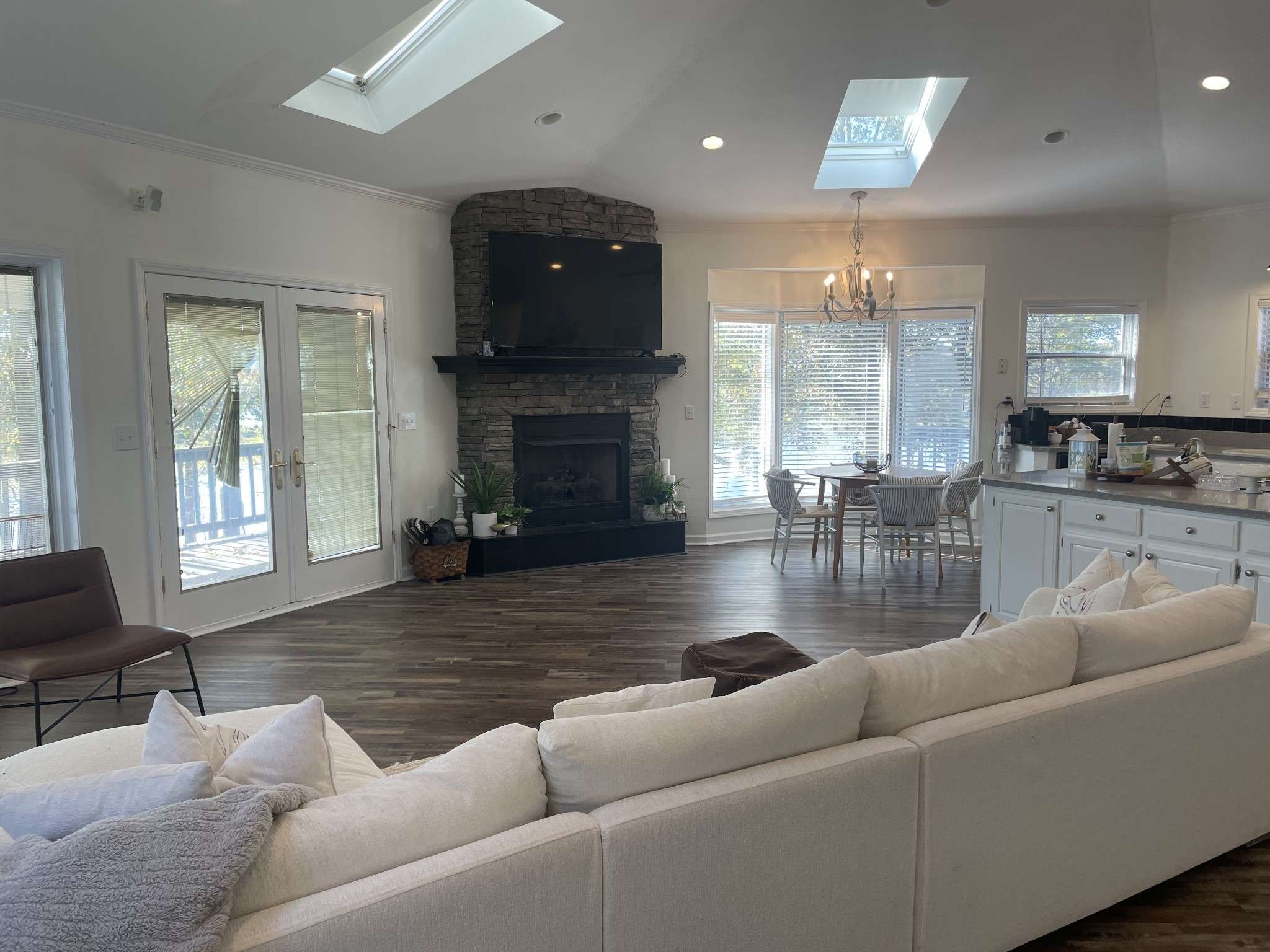 165 Cedar Point Rd, Bumpus Mills, TN 37028