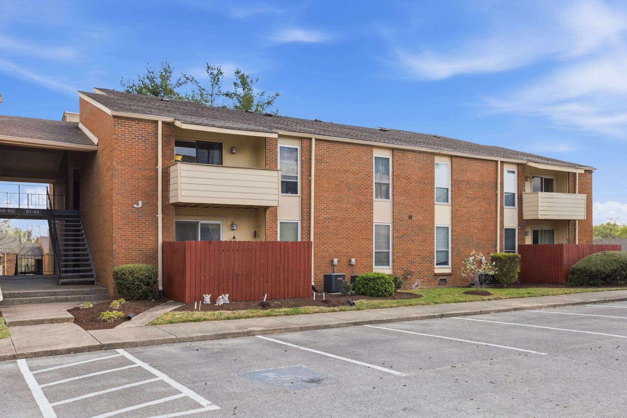515 Basswood Ave ##J94, Nashville, TN 37209