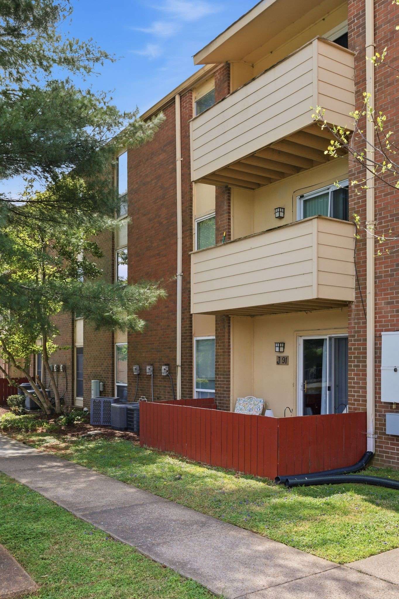 515 Basswood Ave ##J94, Nashville, TN 37209