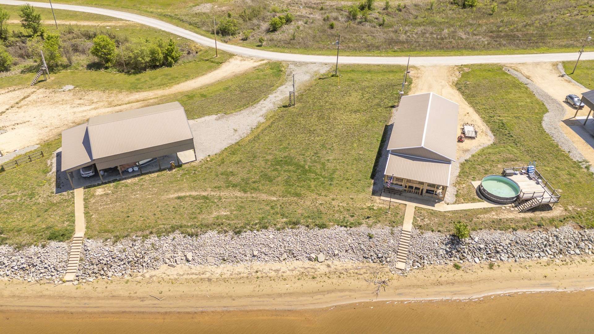 2271 Hardin Bottom River Rd, Clifton, TN 38425