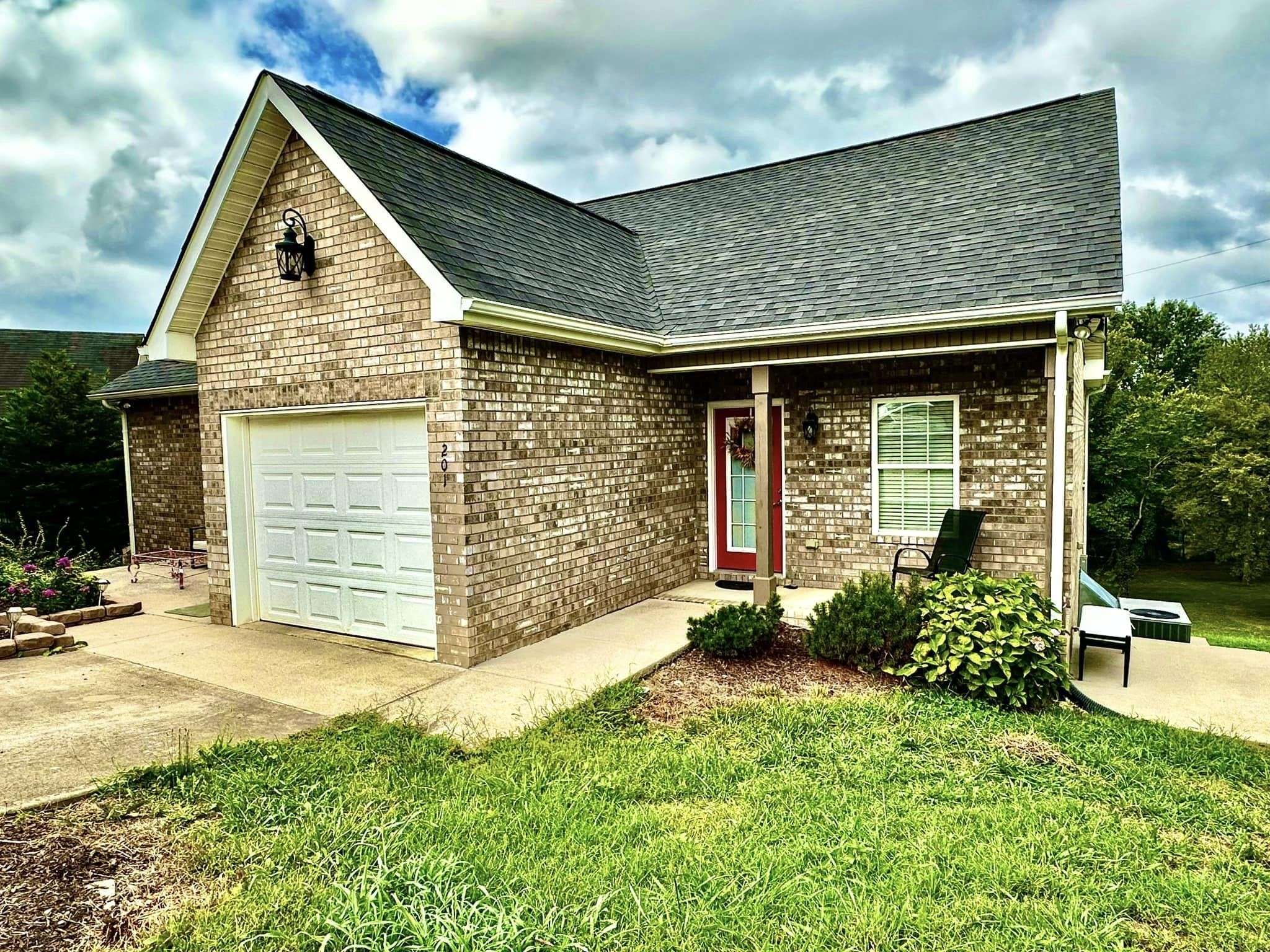 1605 S Cannon Blvd #E #201, Shelbyville, TN 37160