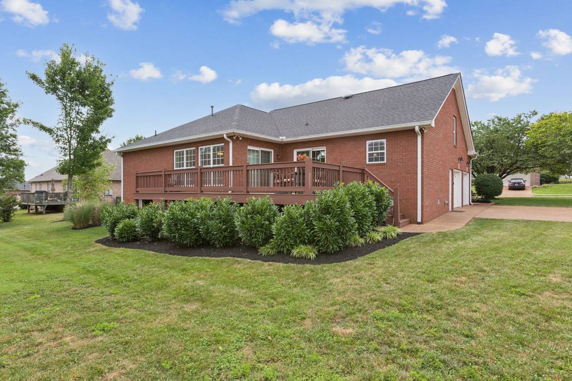 161 Peppertree Ln, Gallatin, TN 37066