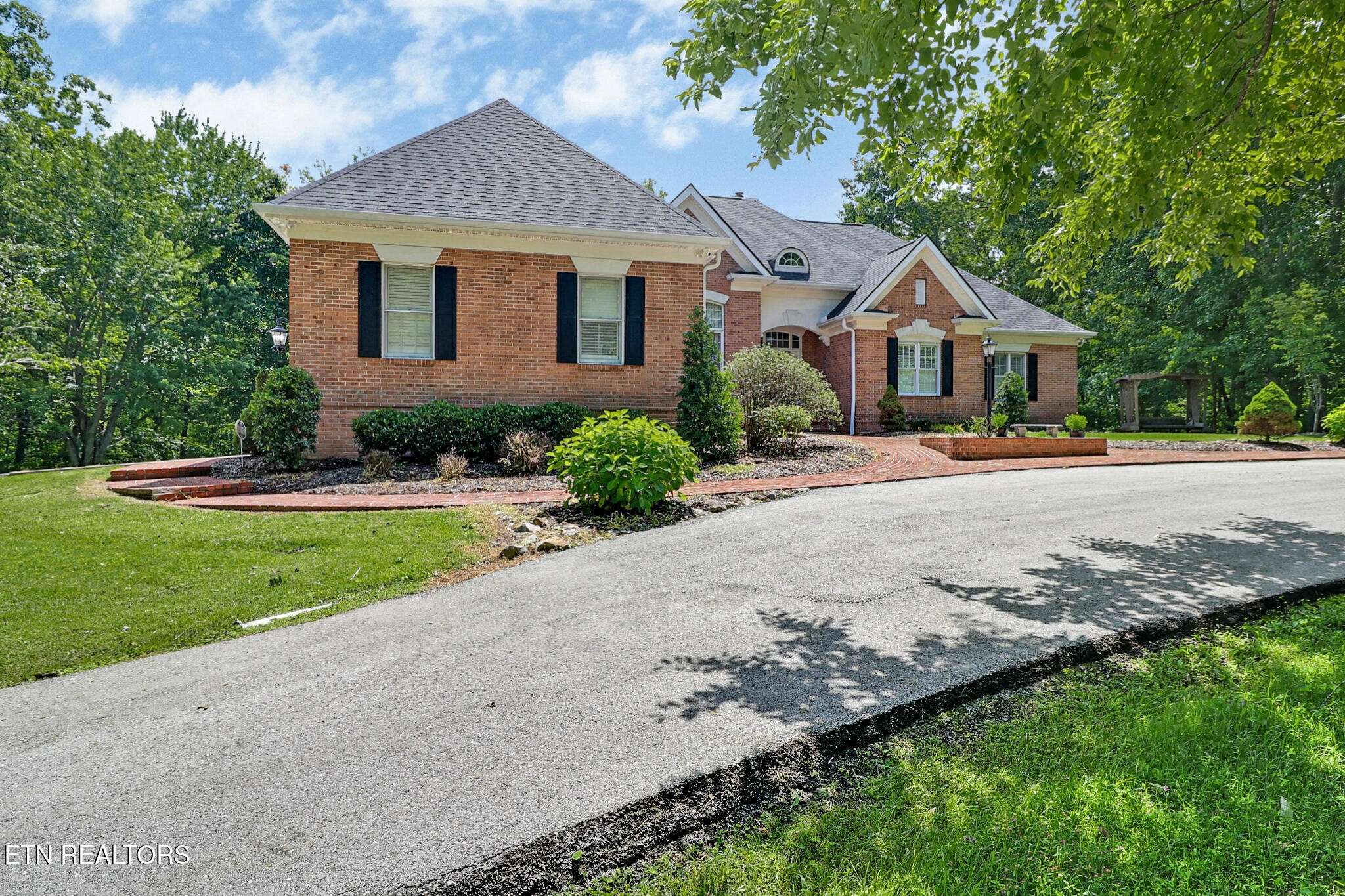 111 Charity Lane, Jamestown, TN 38556