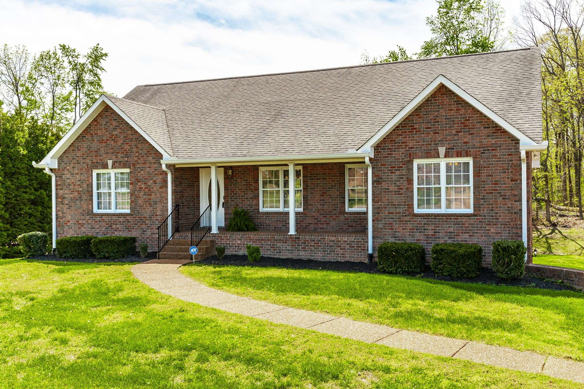 251 Allen Dr, Greenbrier, TN 37073
