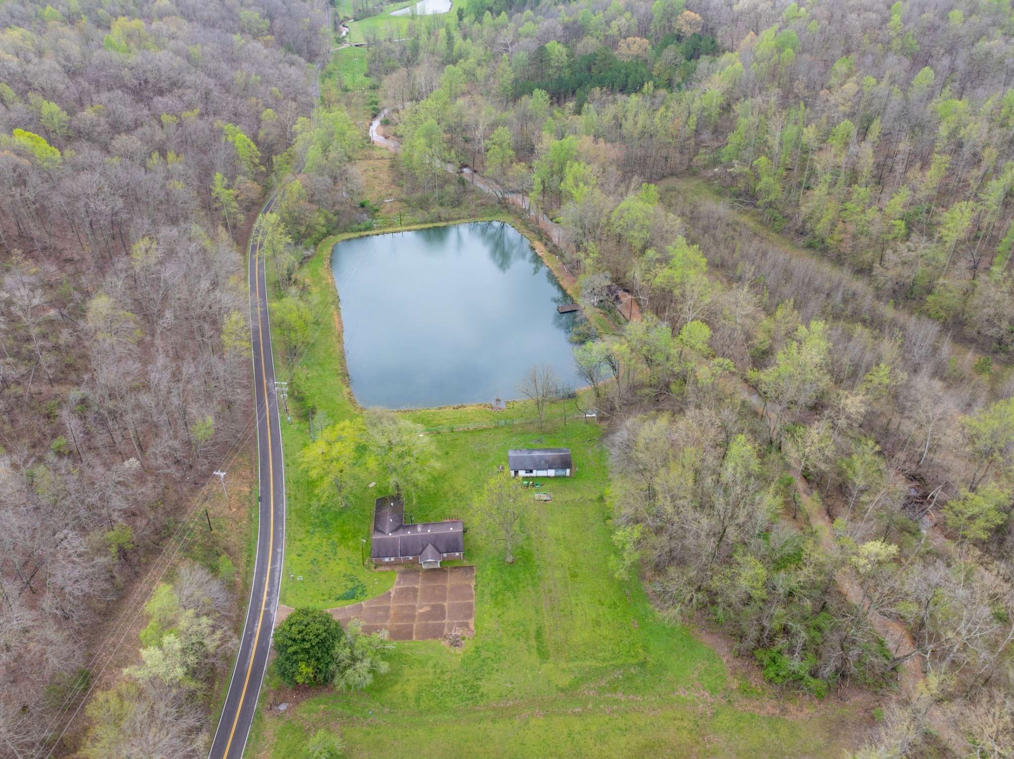 191 Forks River Rd, Waverly, TN 37185