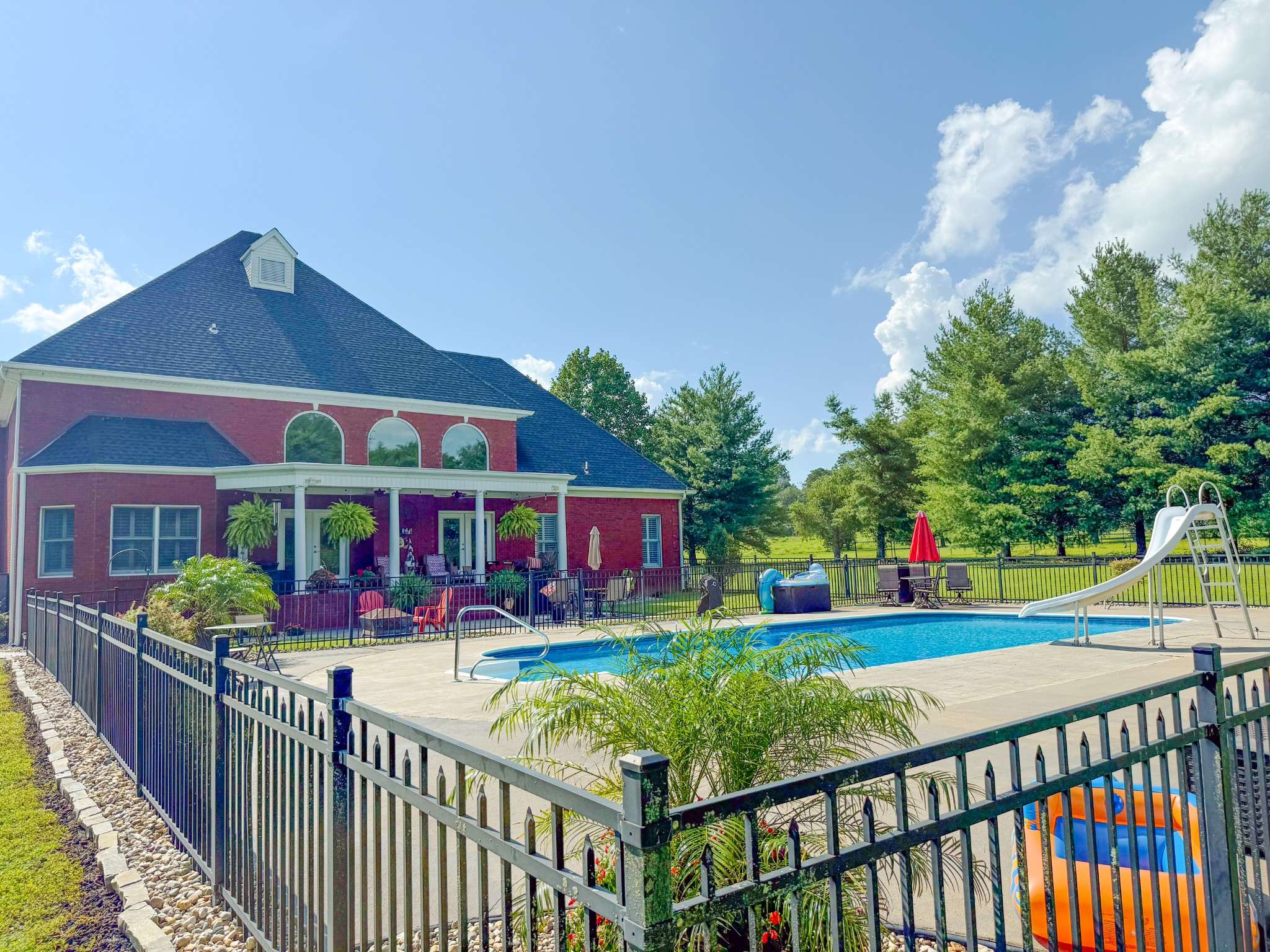 275 N Crescentview Rd, Pulaski, TN 38478