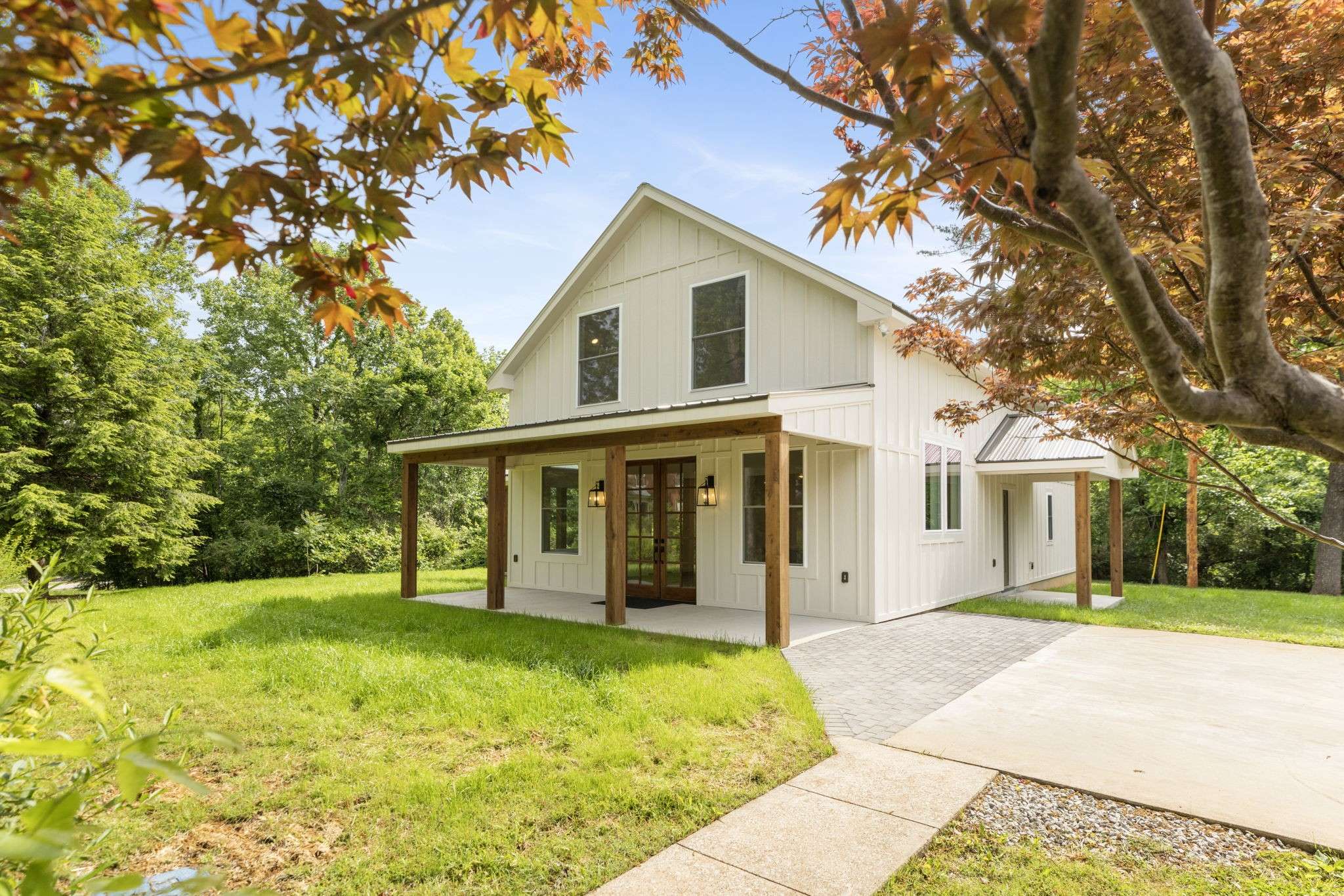 97 Barnwell Ave, Centerville, TN 37033