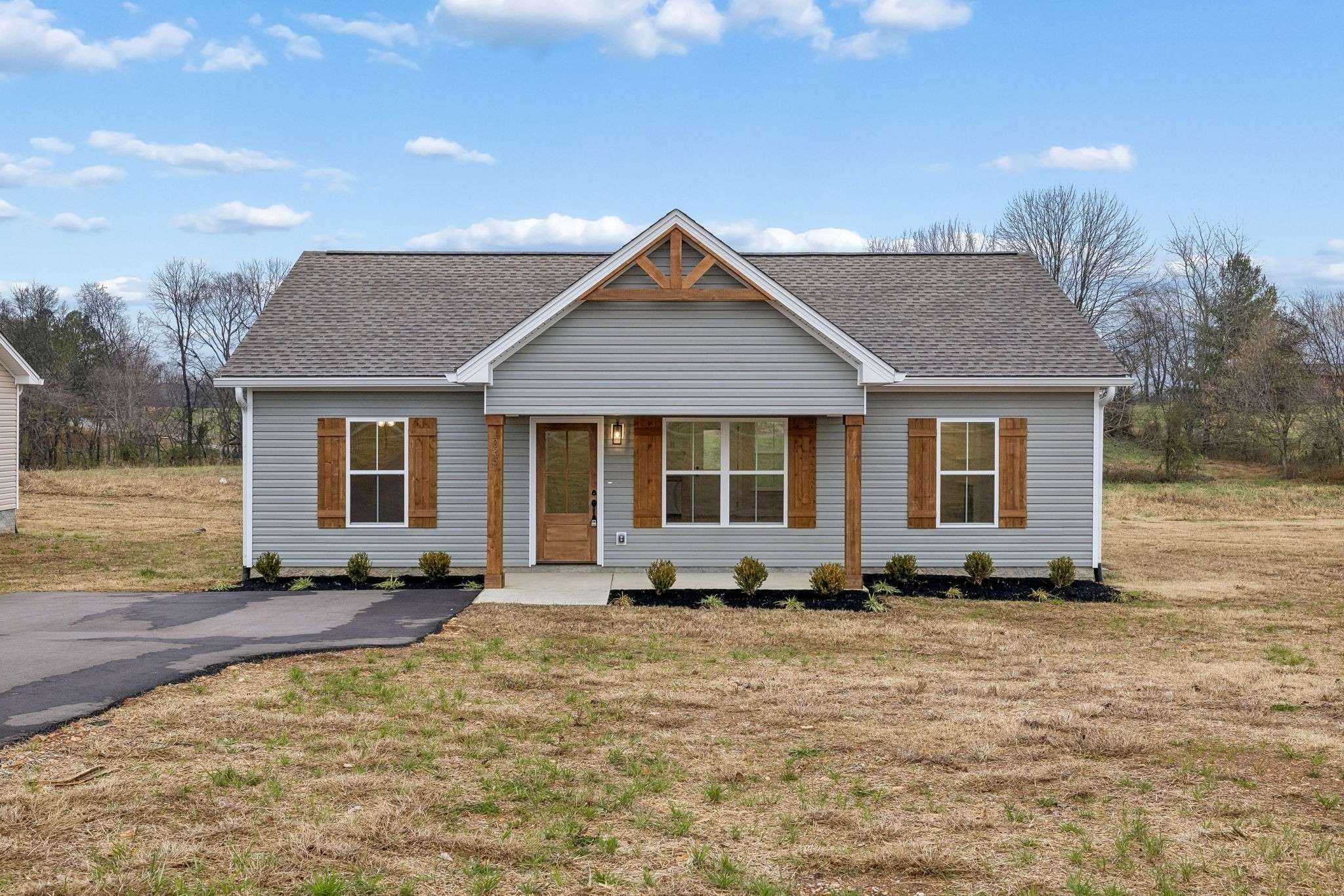 1035 Landing Lane, Adams, TN 37010