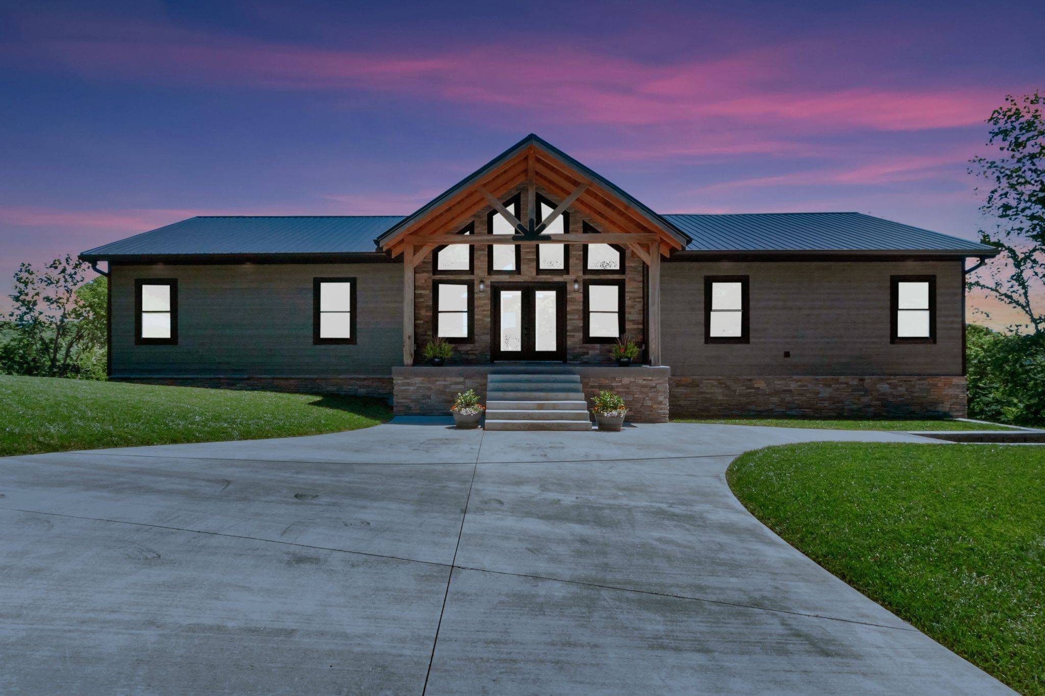 1055 Hunters Landing Ln, Smithville, TN 37166