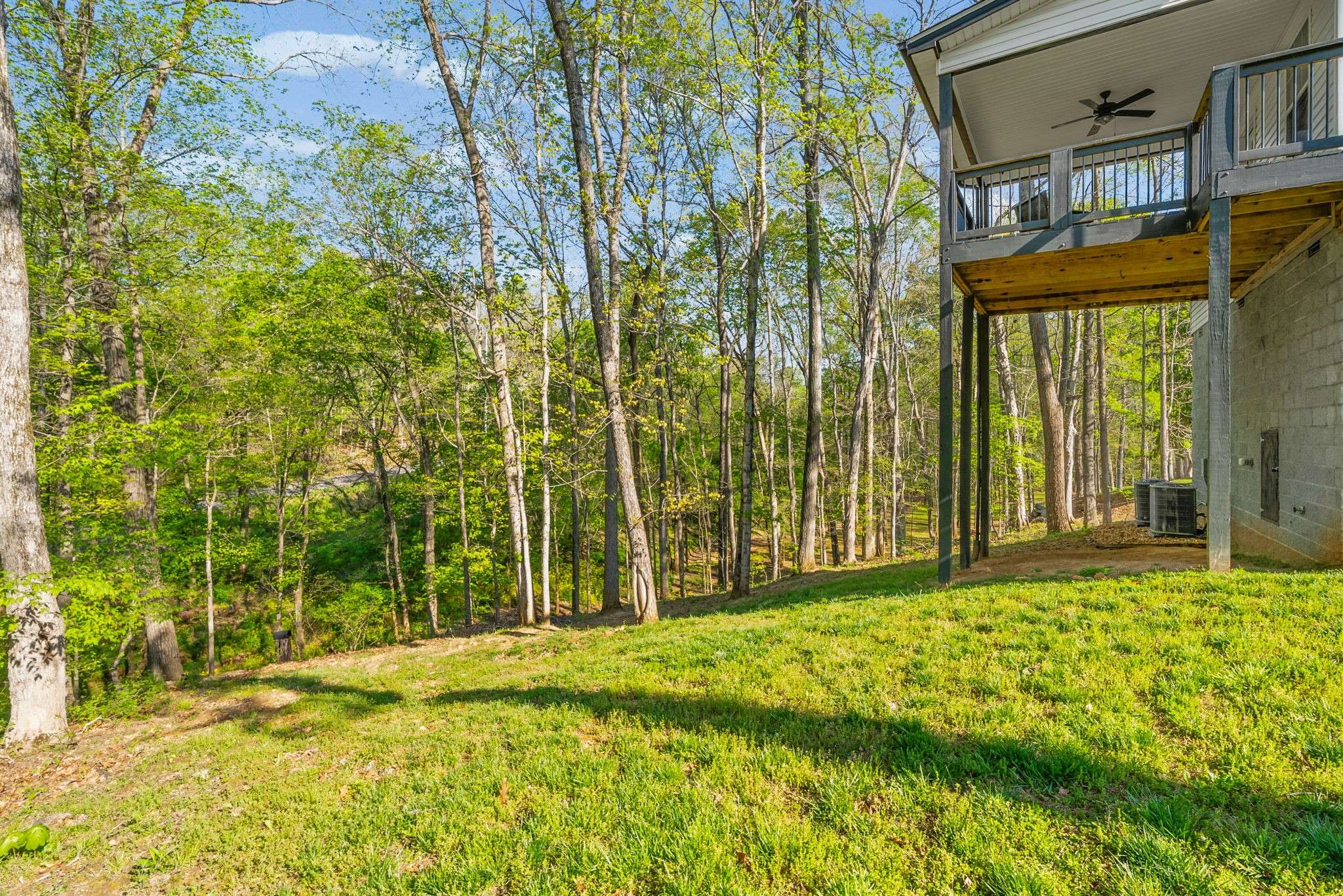 589 Briarwood Dr, Clarksville, TN 37040