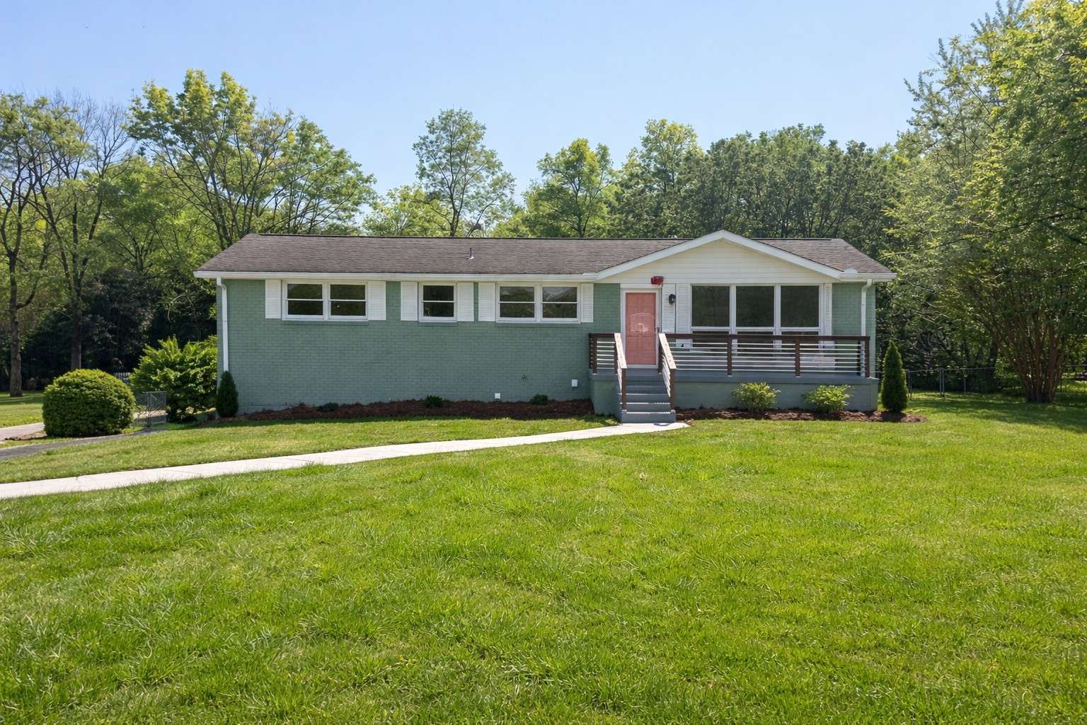 1614 Shady Cir, Lebanon, TN 37087