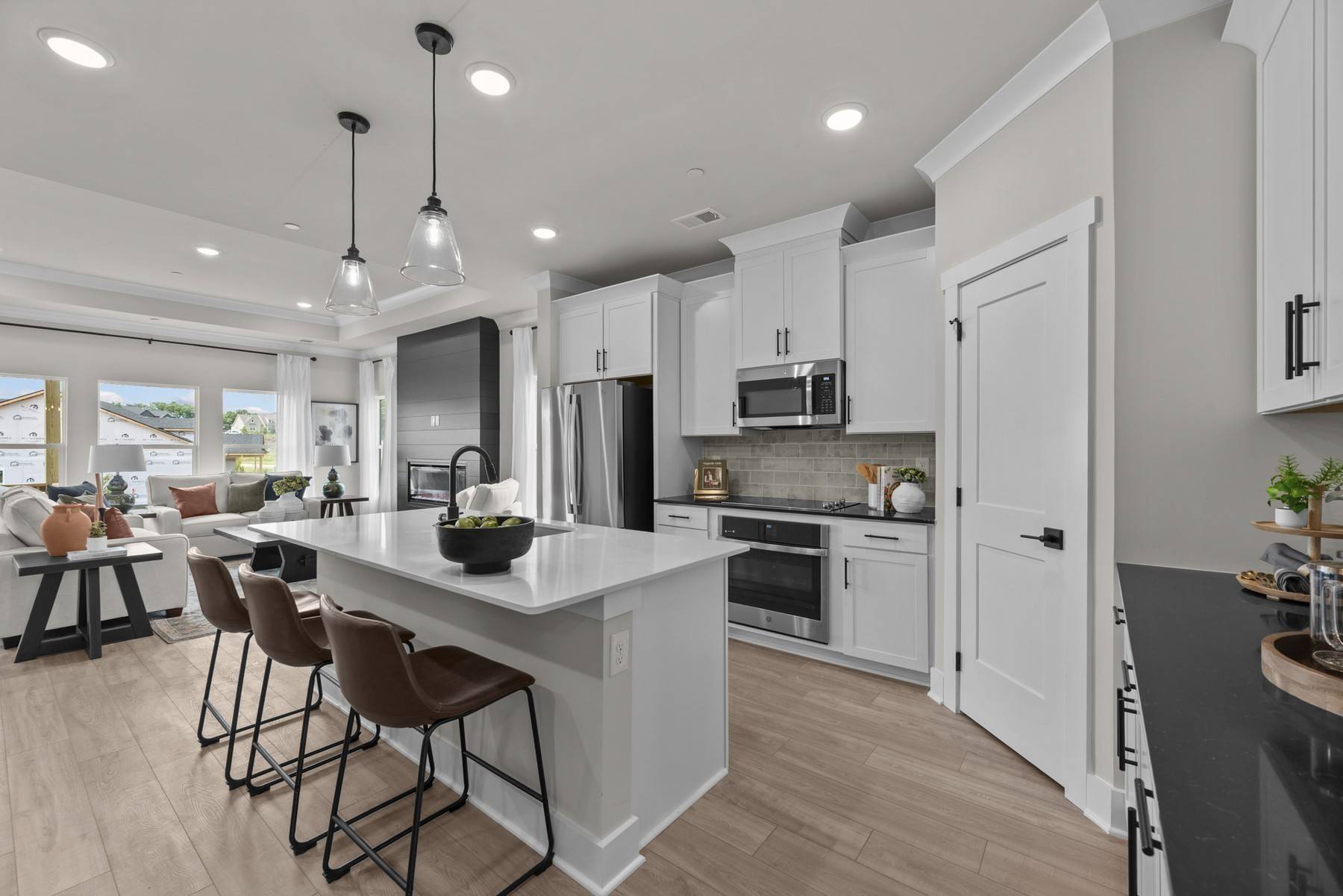 3216 Gravity Drive, Columbia, TN 38401