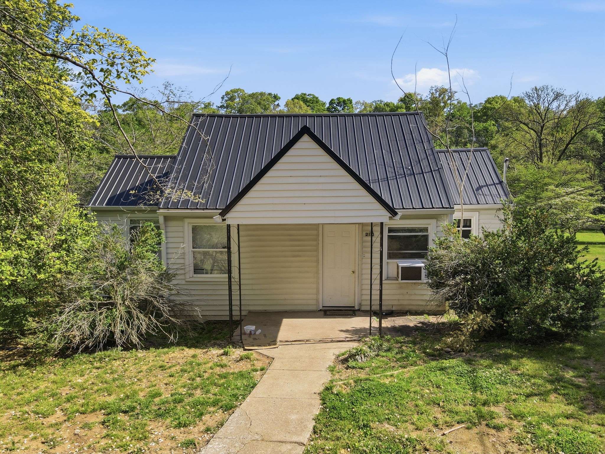 212 Westwood Dr, Mcminnville, TN 37110