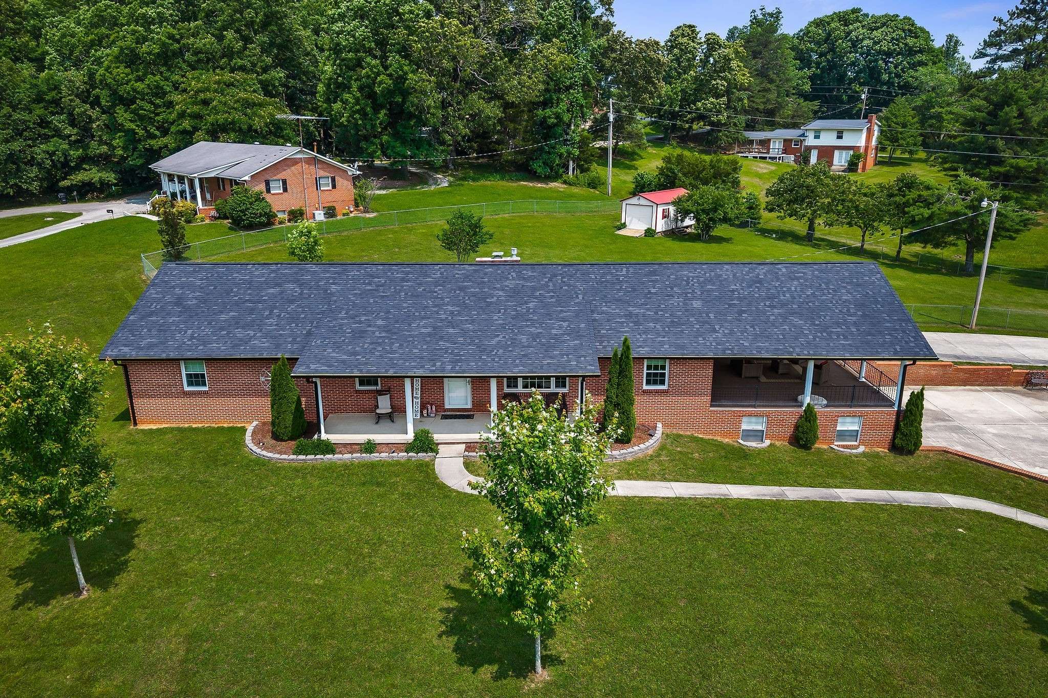 1069 McGregor Ln, Cookeville, TN 38501