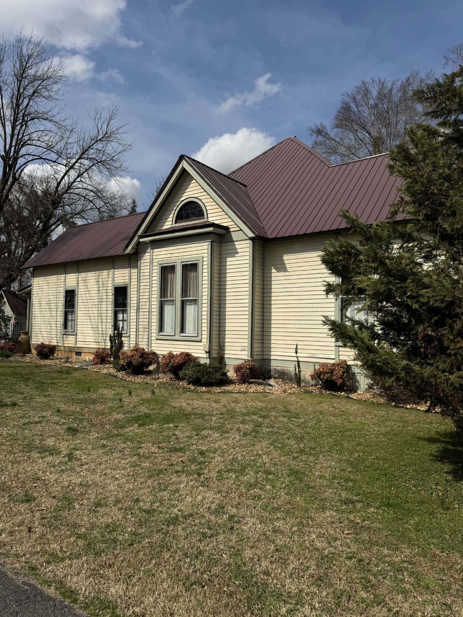 118 S Greenwood St, Lebanon, TN 37087