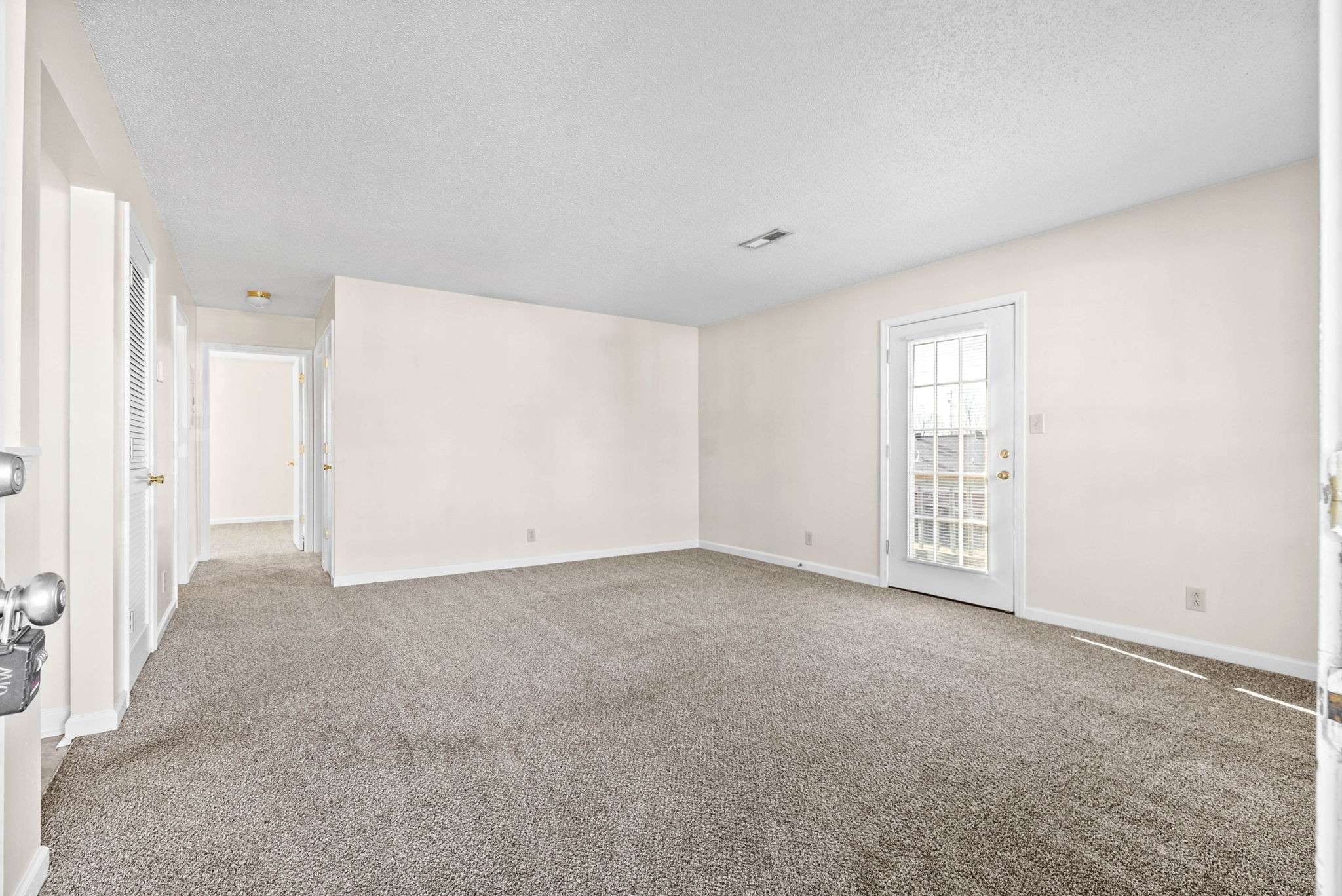 1891 Waters Edge Dr #B, Clarksville, TN 37043