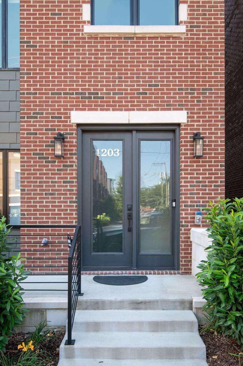 1203 6th Ave #N, Nashville, TN 37208