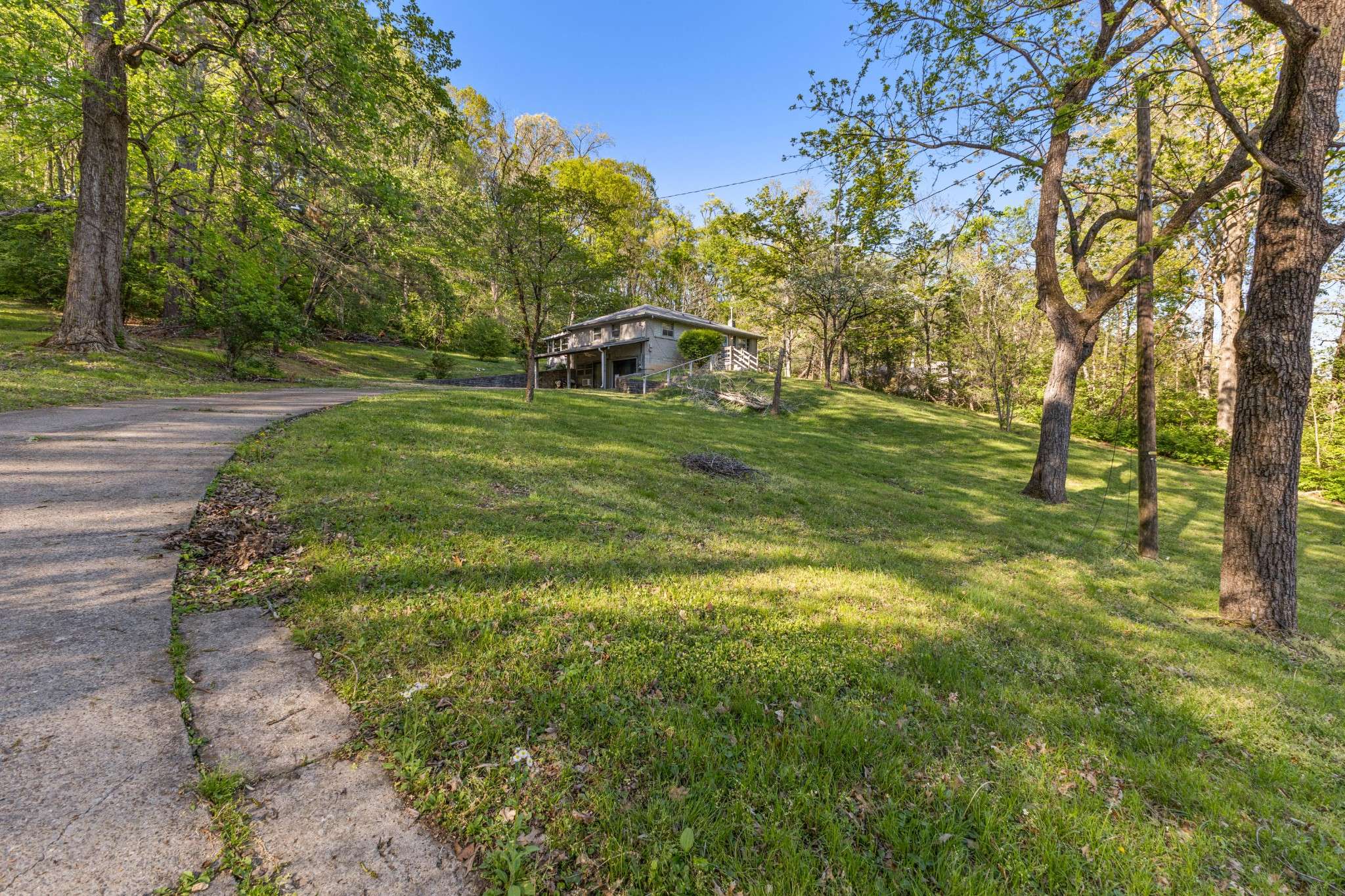 7680 Charlotte Pike, Nashville, TN 37209