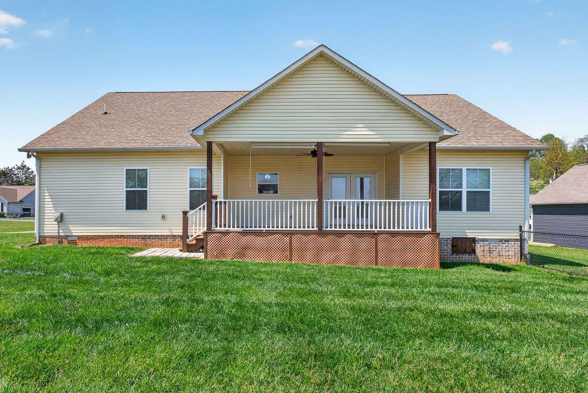 750 Honeysuckle Ln, Sparta, TN 38583