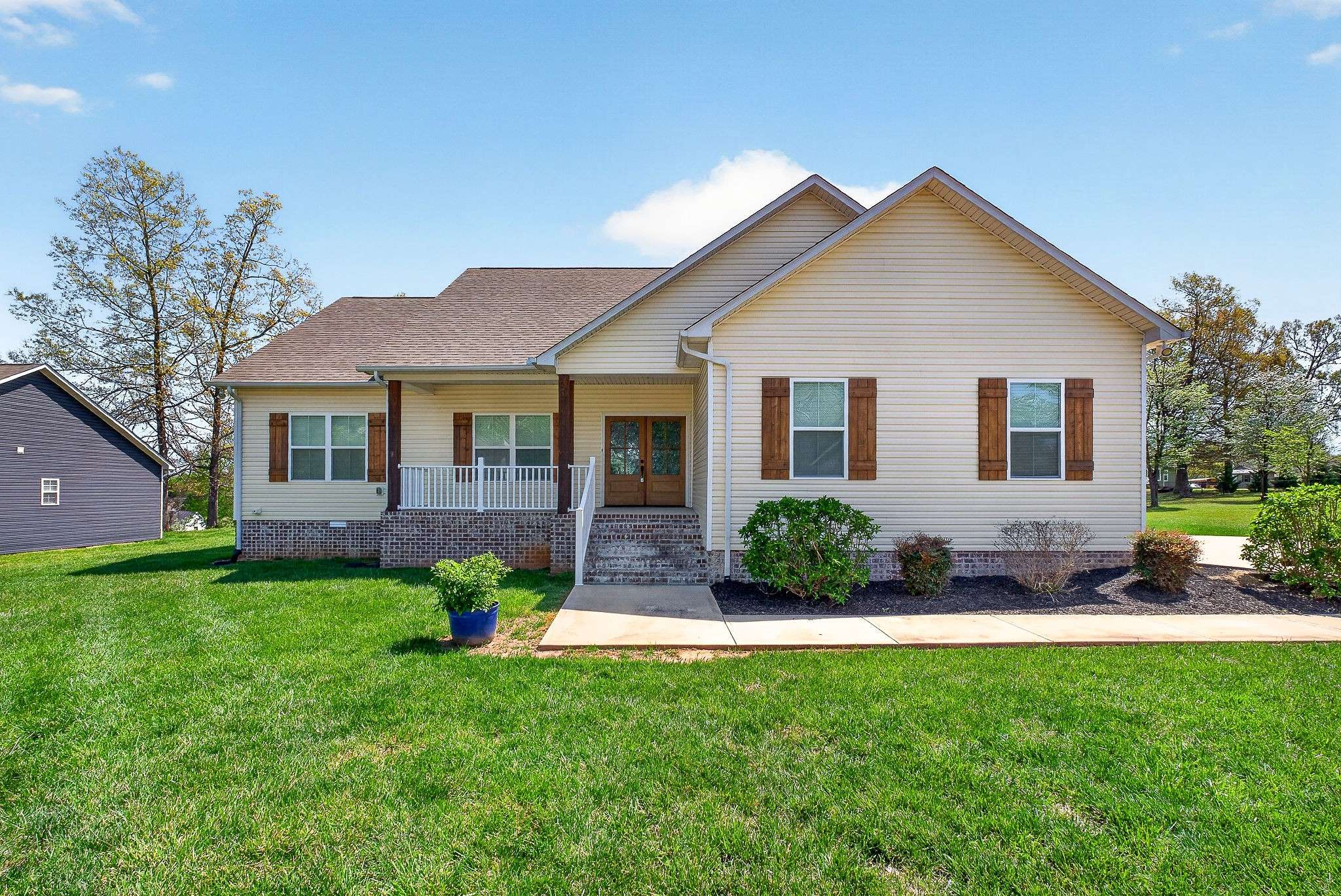 750 Honeysuckle Ln, Sparta, TN 38583