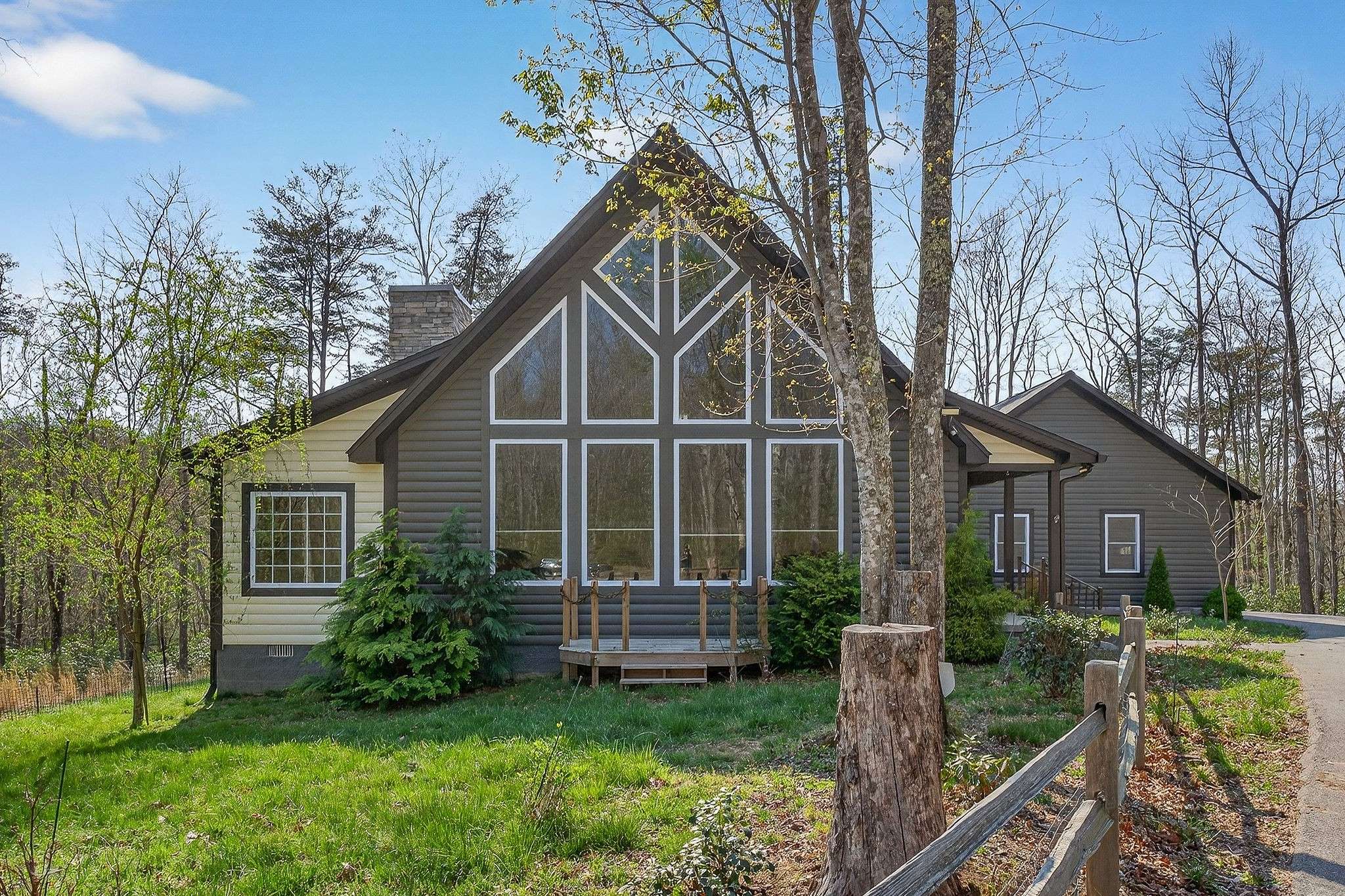 31 Reeves Pl, Monterey, TN 38574