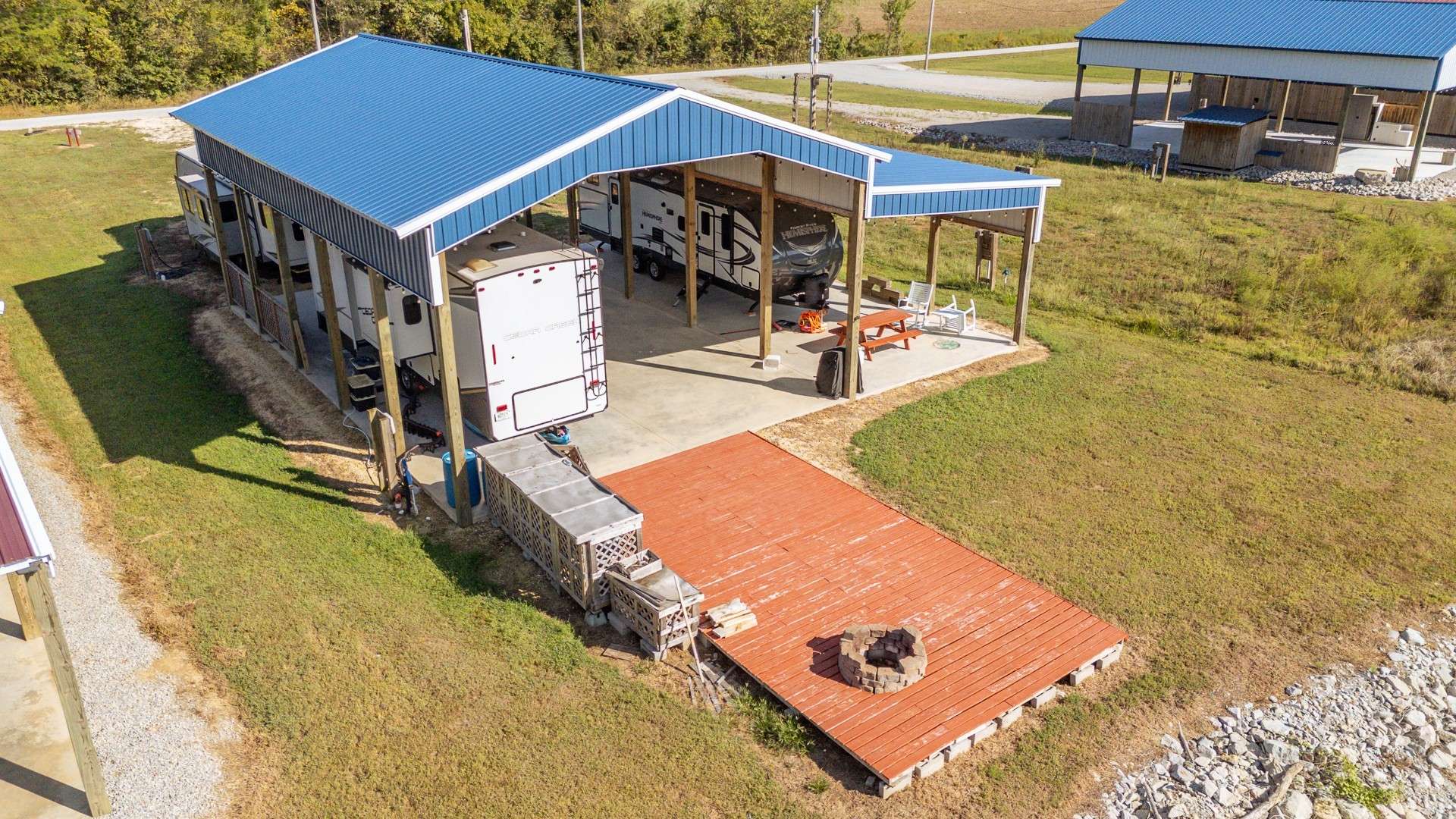 1997 Hardin Bottom River Rd, Clifton, TN 38425