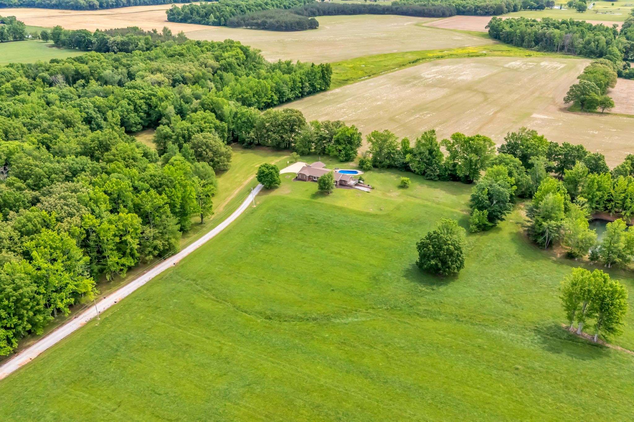 28 Ok Rd, Lawrenceburg, TN 38464