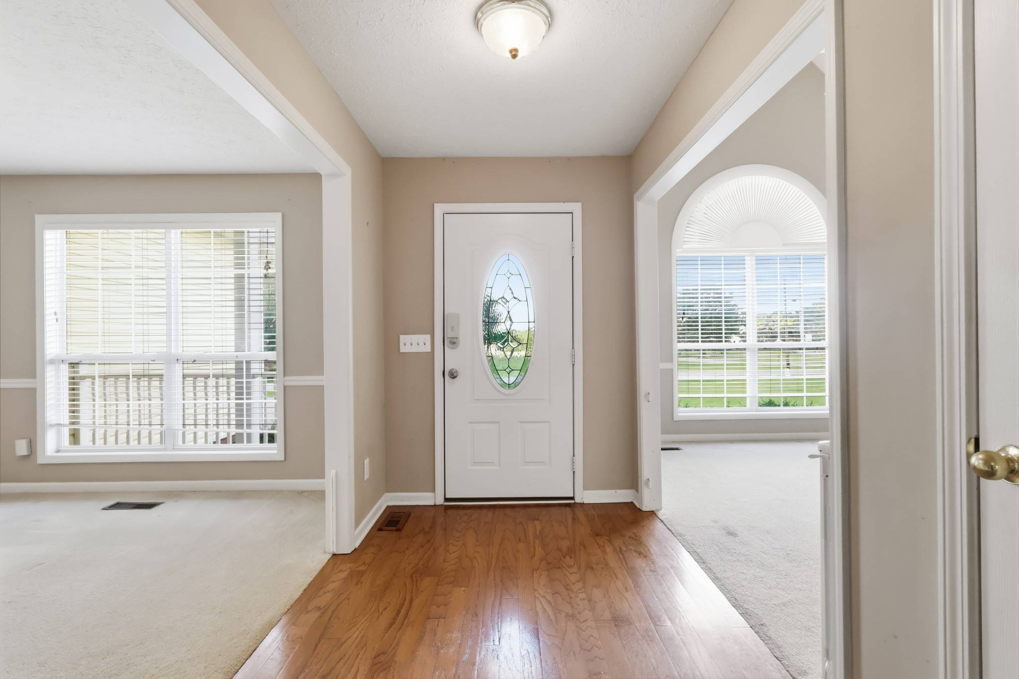 813 Shun Pike, Cottontown, TN 37048