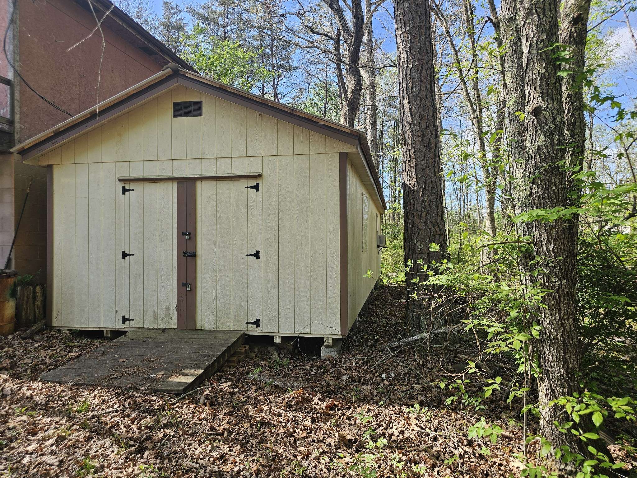 581 N 50th Ave, Gruetli Laager, TN 37339