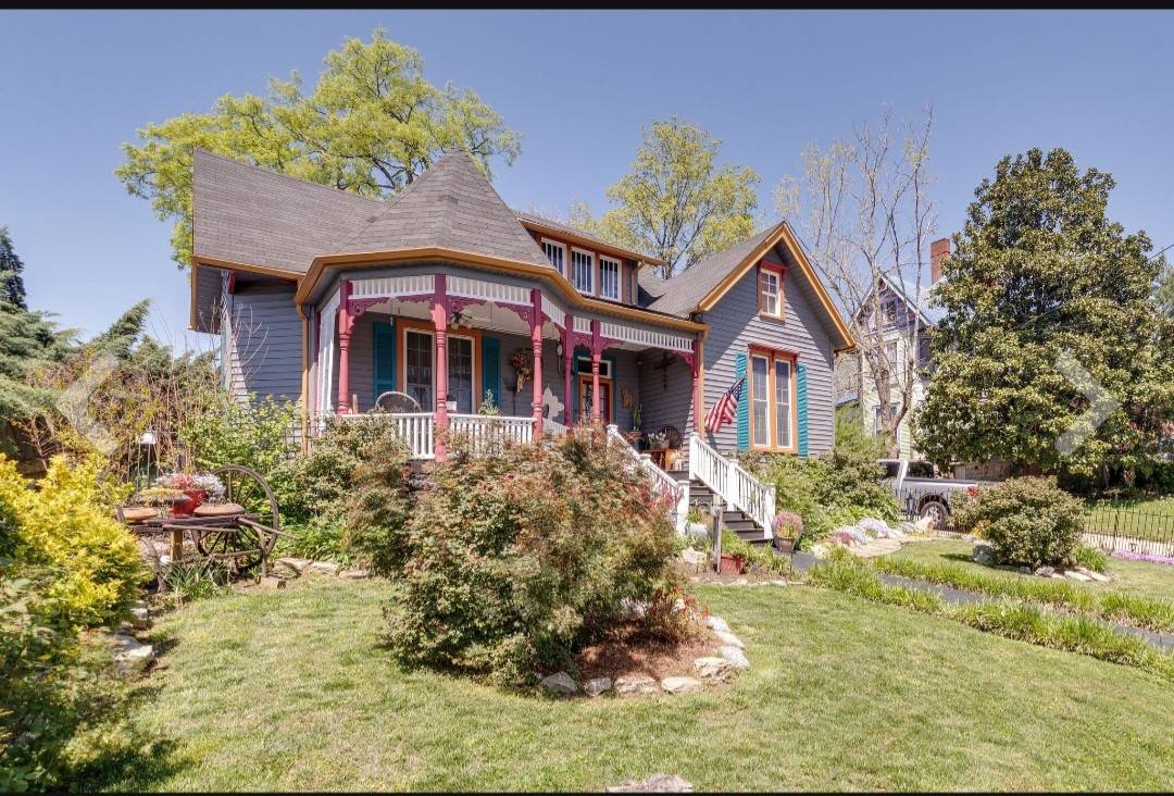 210 S 6th St, Pulaski, TN 38478