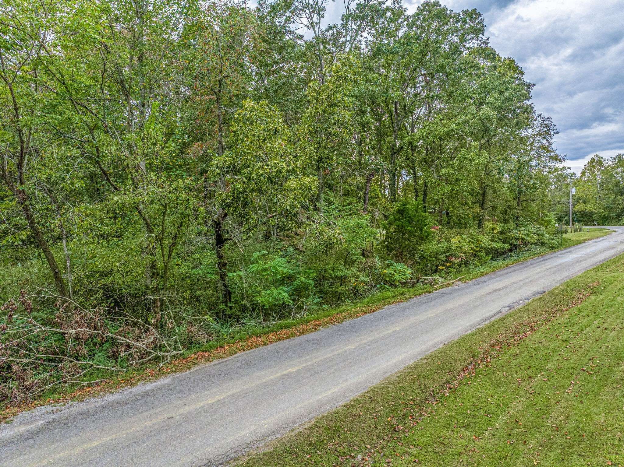 0 Moss Branch Rd, Bon Aqua, TN 37025
