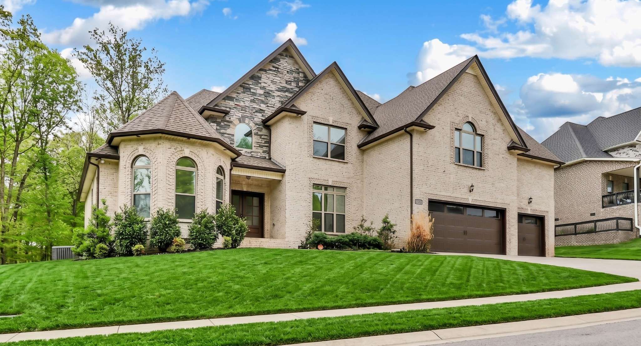 1689 Double R Blvd, Clarksville, TN 37042