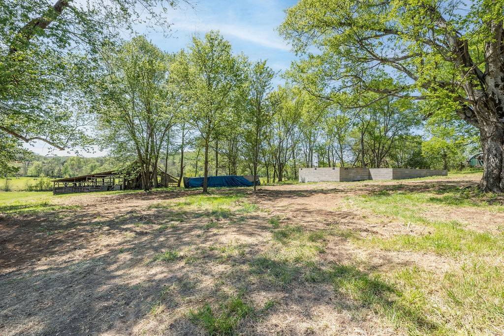 3938 Ostella Rd, Cornersville, TN 37047