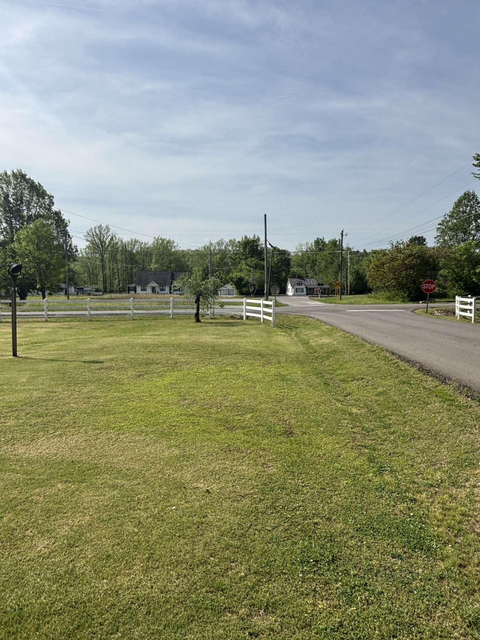 206 Dreaden St, Waverly, TN 37185