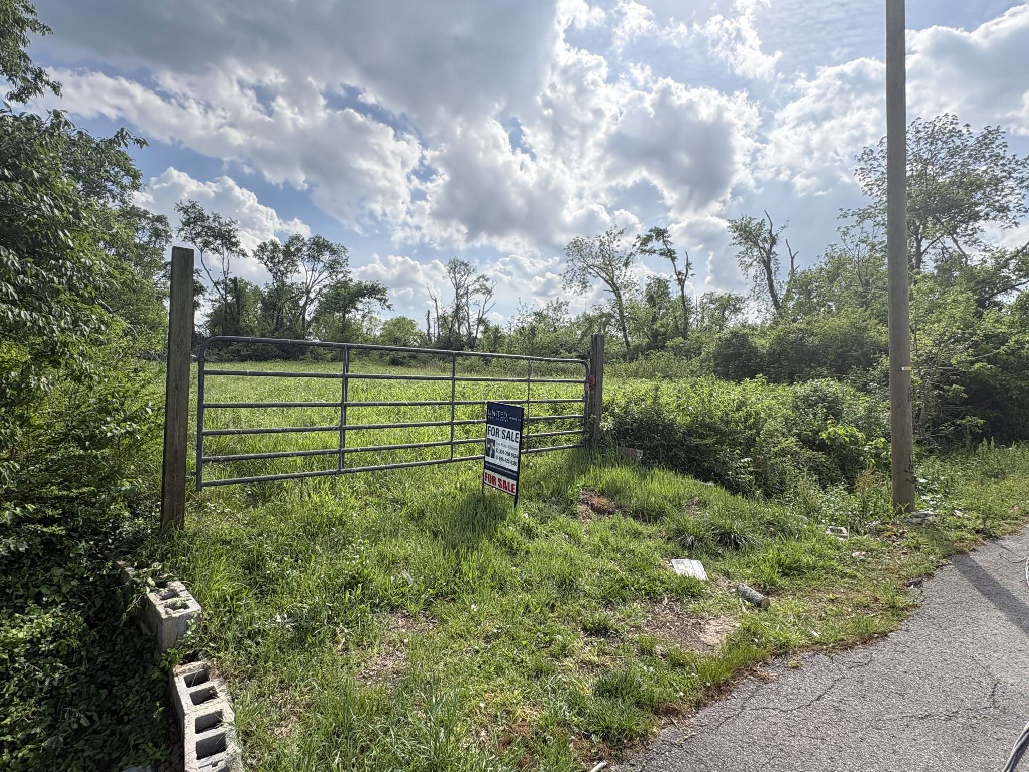 215 Old Amqui Rd, Madison, TN 37115